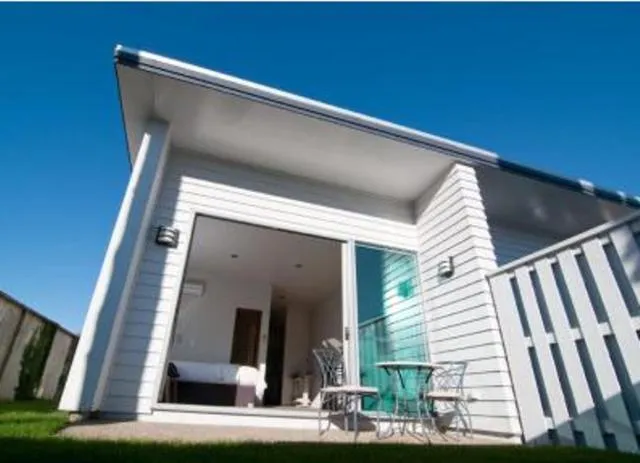Patio in Broadway Motel & Miro Court Villas