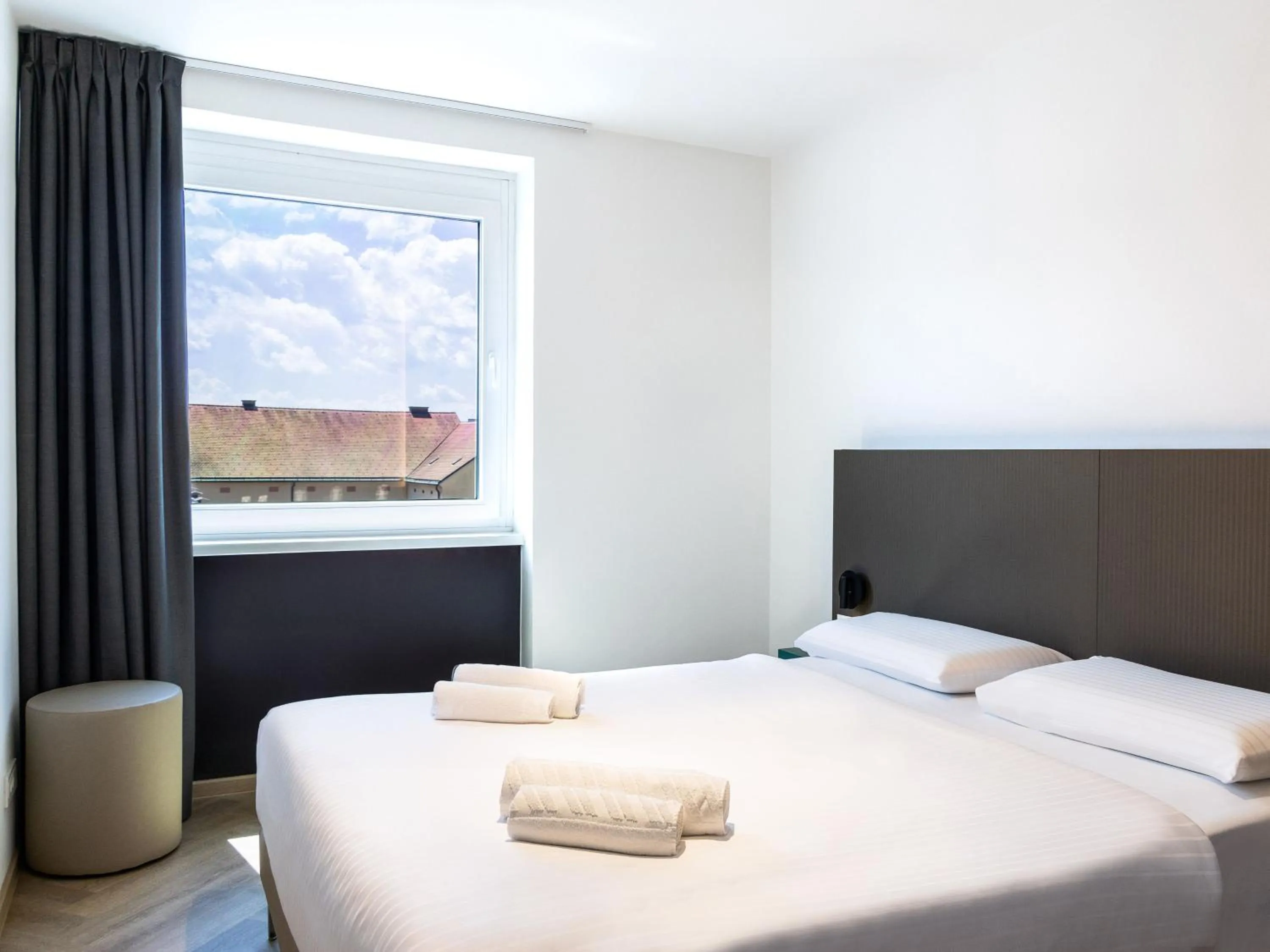 Bedroom, Bed in B&B HOTEL Maribor Orel