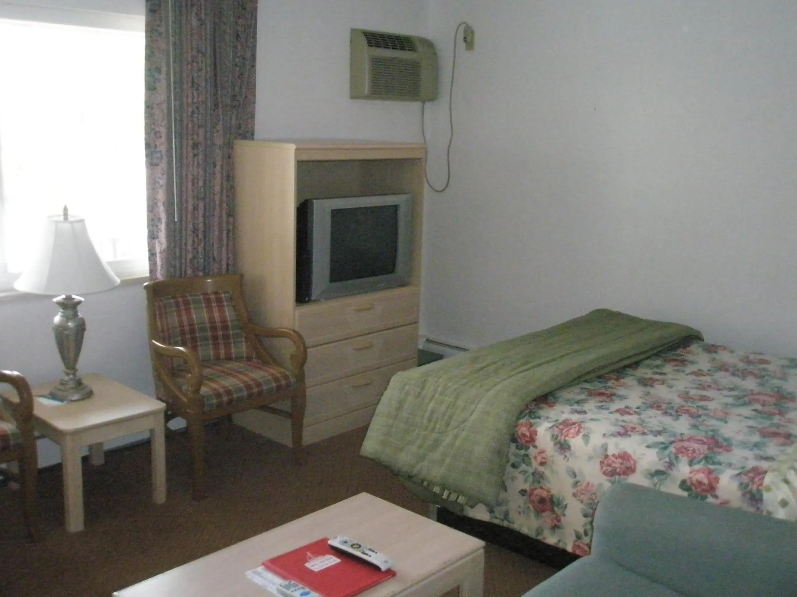 Day in Mel Haven Motel