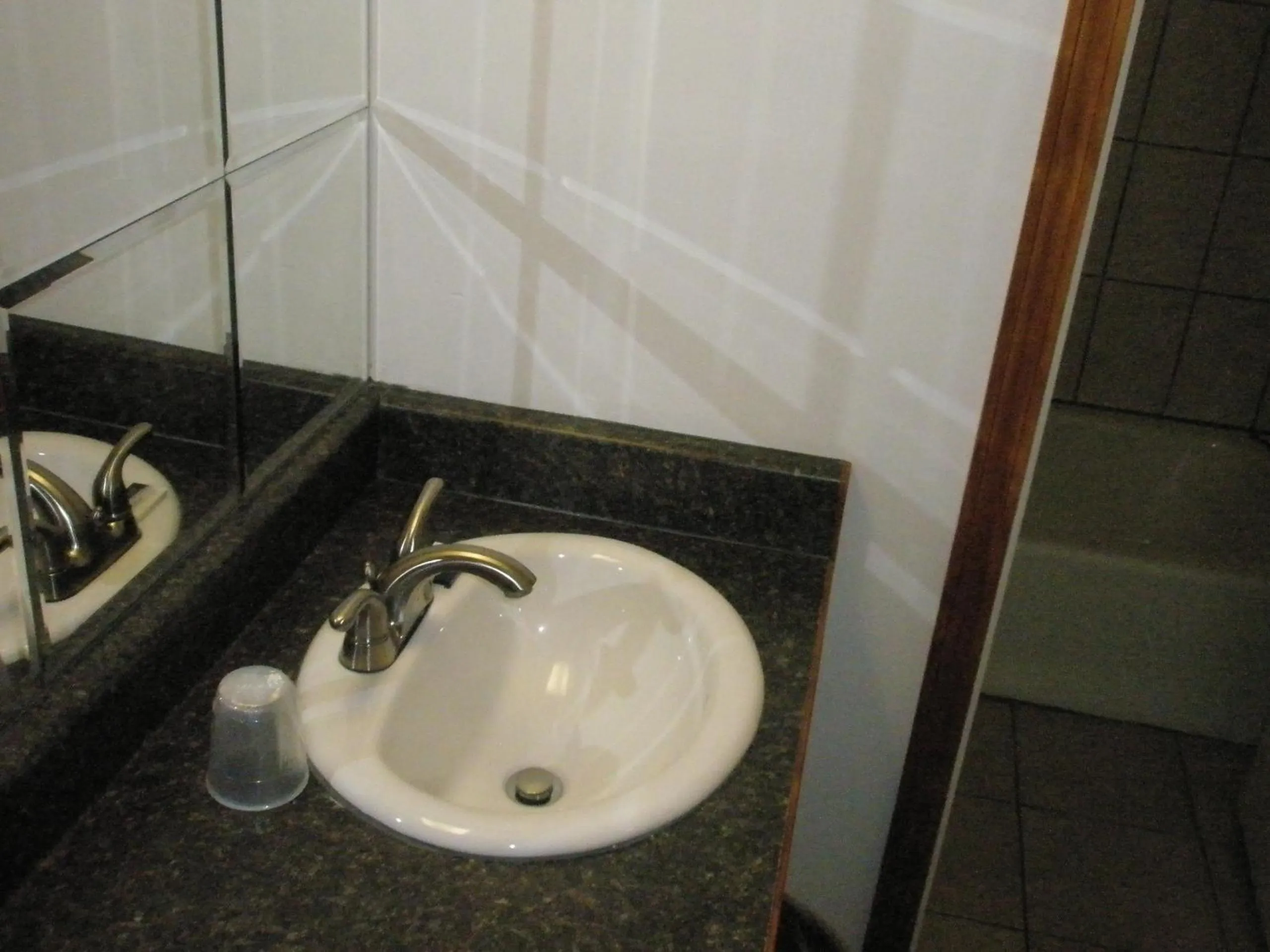 Bathroom in Mel Haven Motel