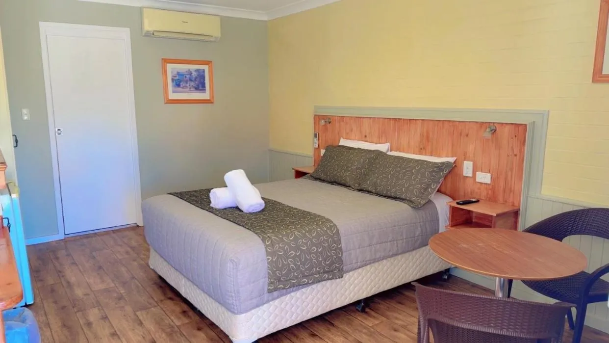 Bed in Winchester Motel