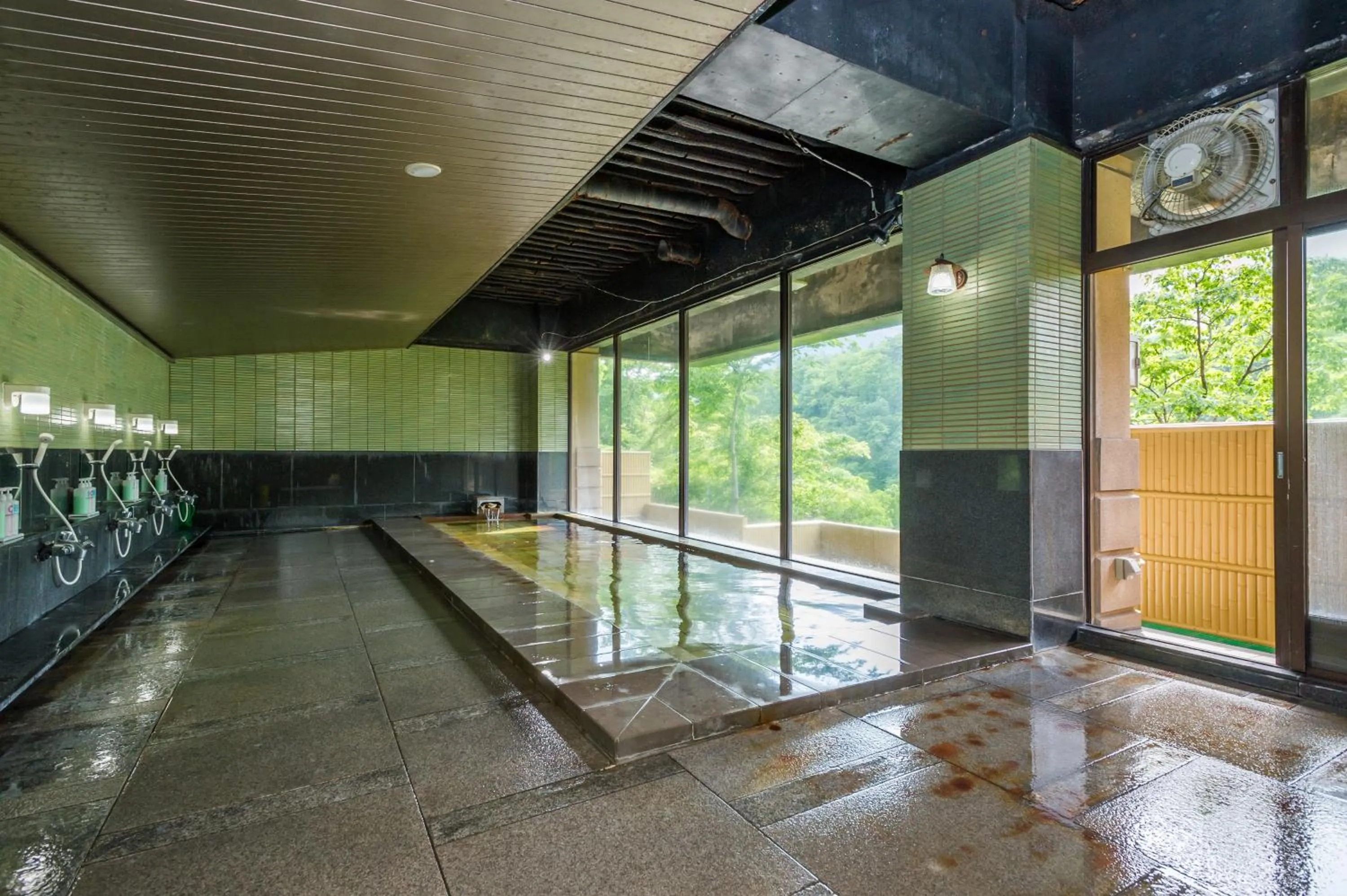 Hot Spring Bath in kinugawaonsen Fukumatsu