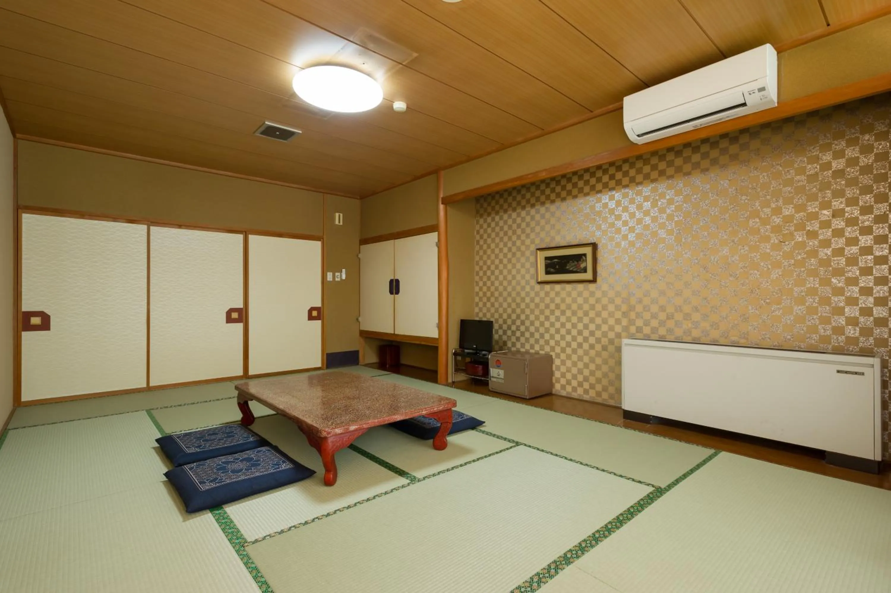 Photo of the whole room in kinugawaonsen Fukumatsu