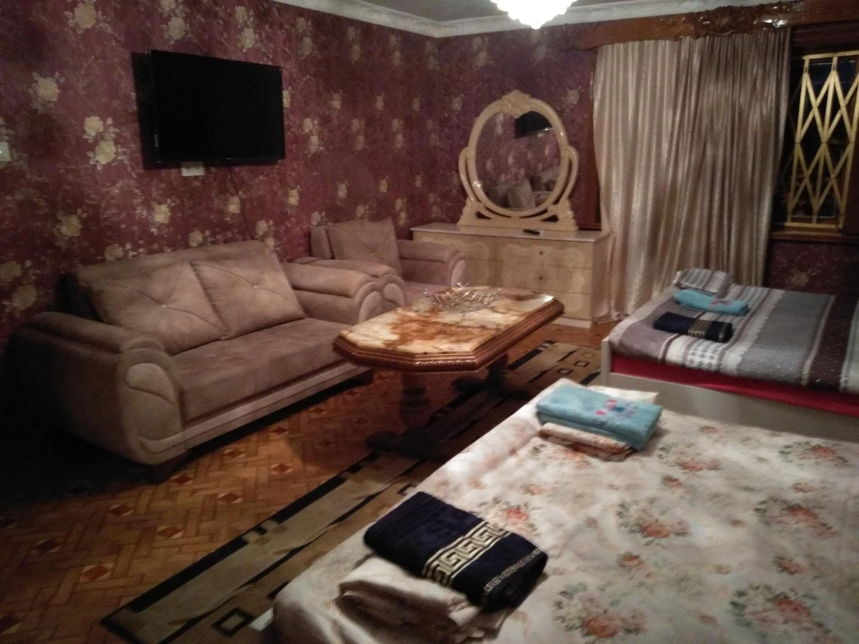 Deluxe Family Room in Hotel Royal