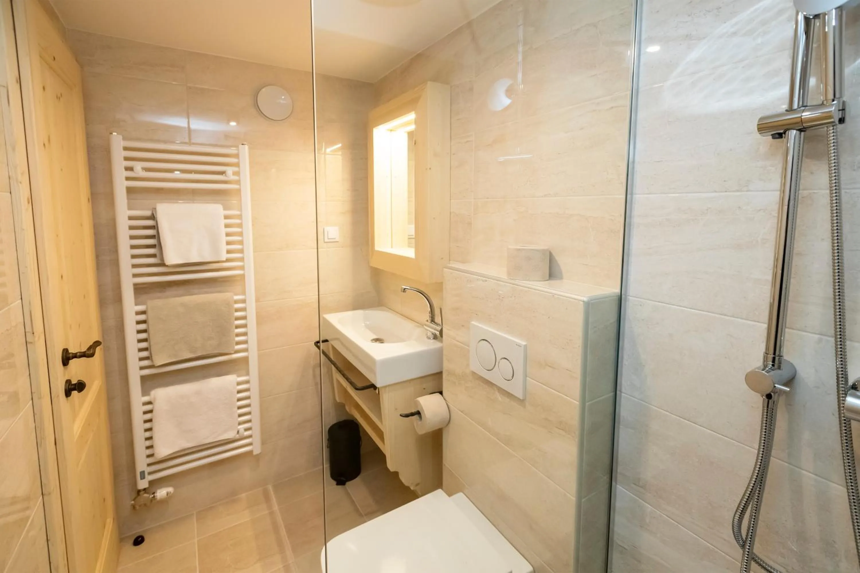 Shower in ALPIK Chalets - Bohinj