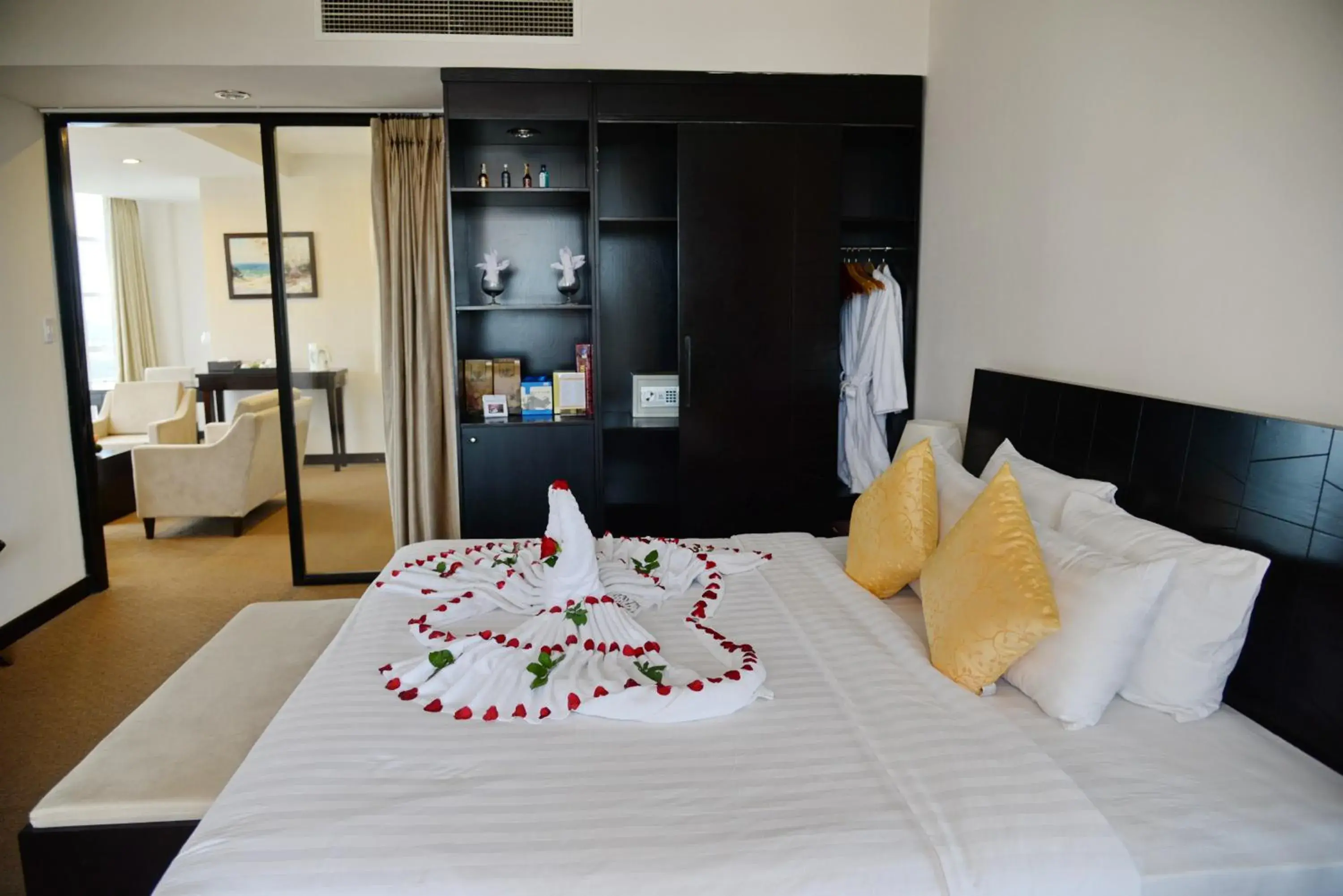 Bed in Sai Gon Ban Me Hotel Bed in Sai Gon Ban Me Hotel