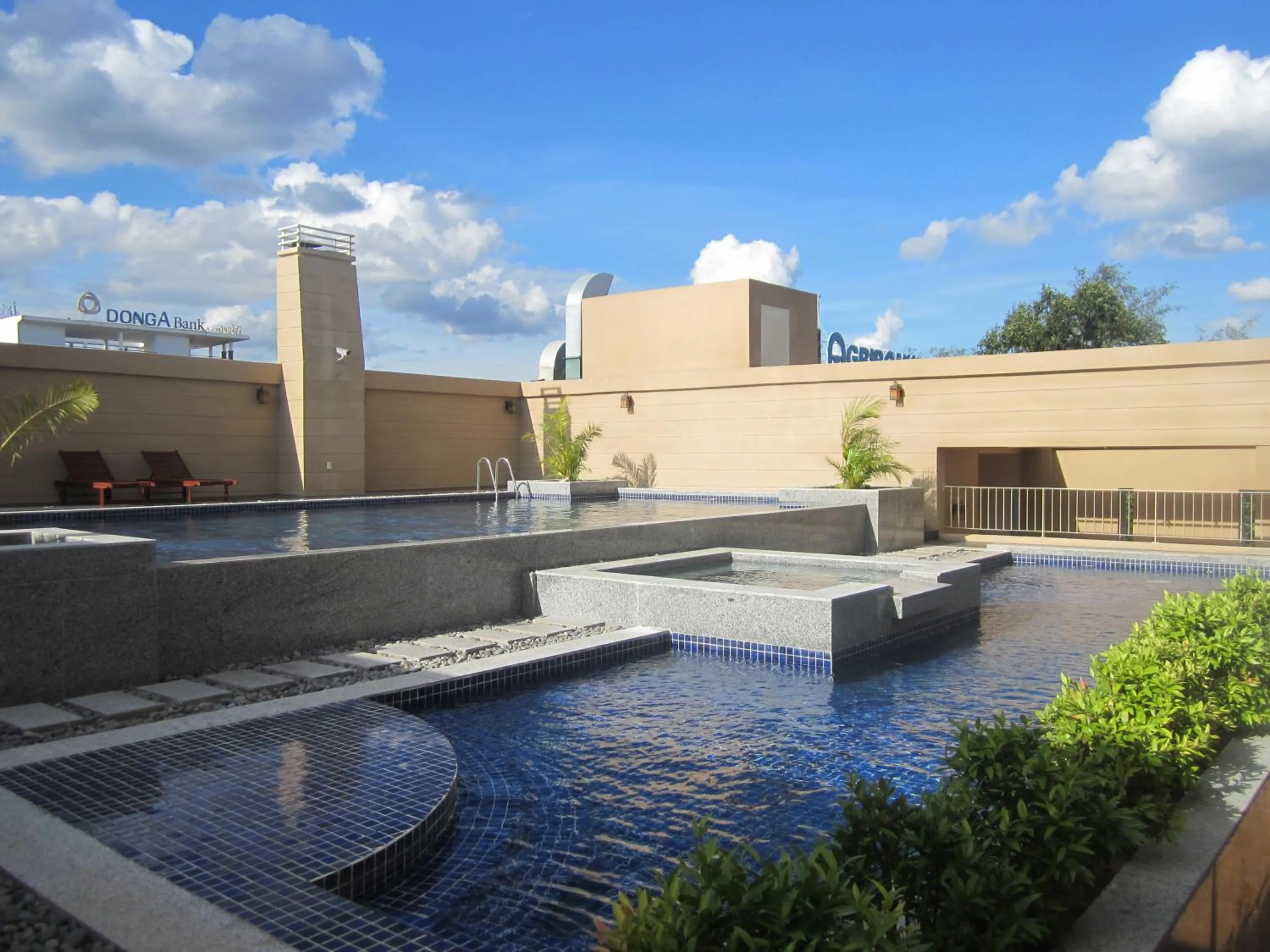 Day in Sai Gon Ban Me Hotel