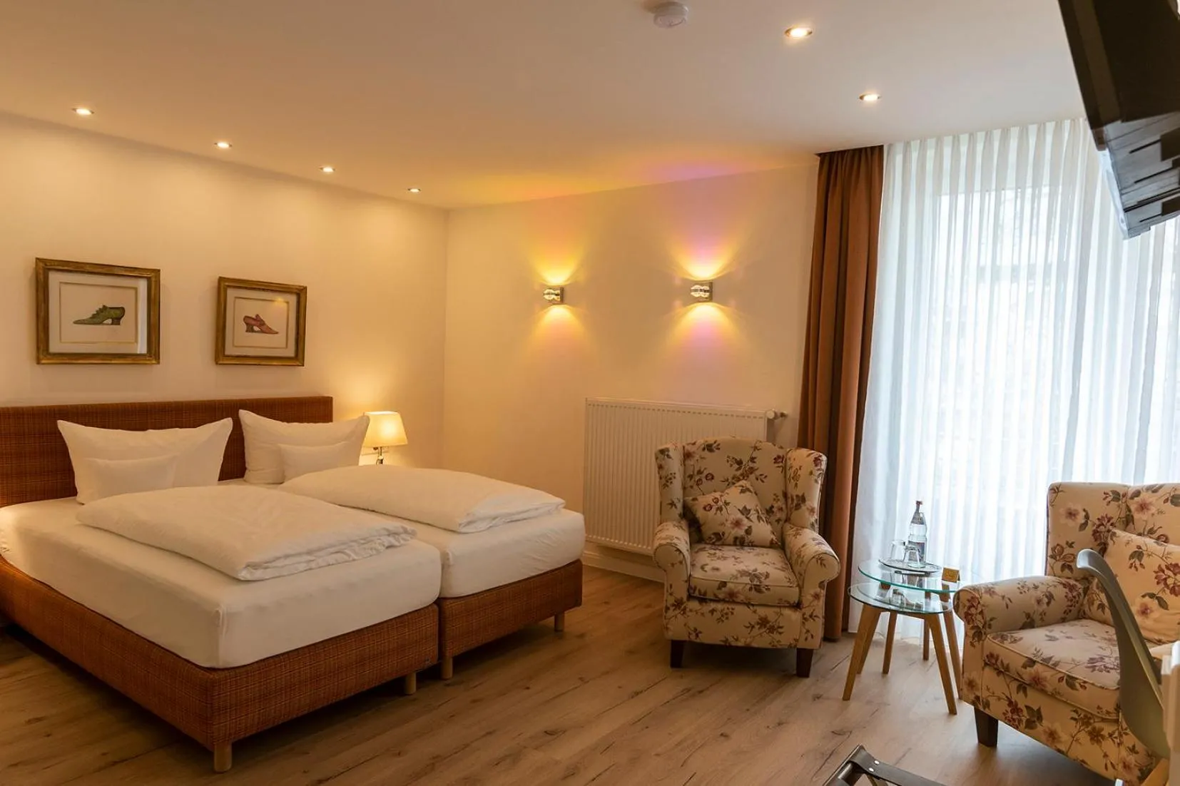 Photo of the whole room, Bed in Hotel-Restaurant Schettel