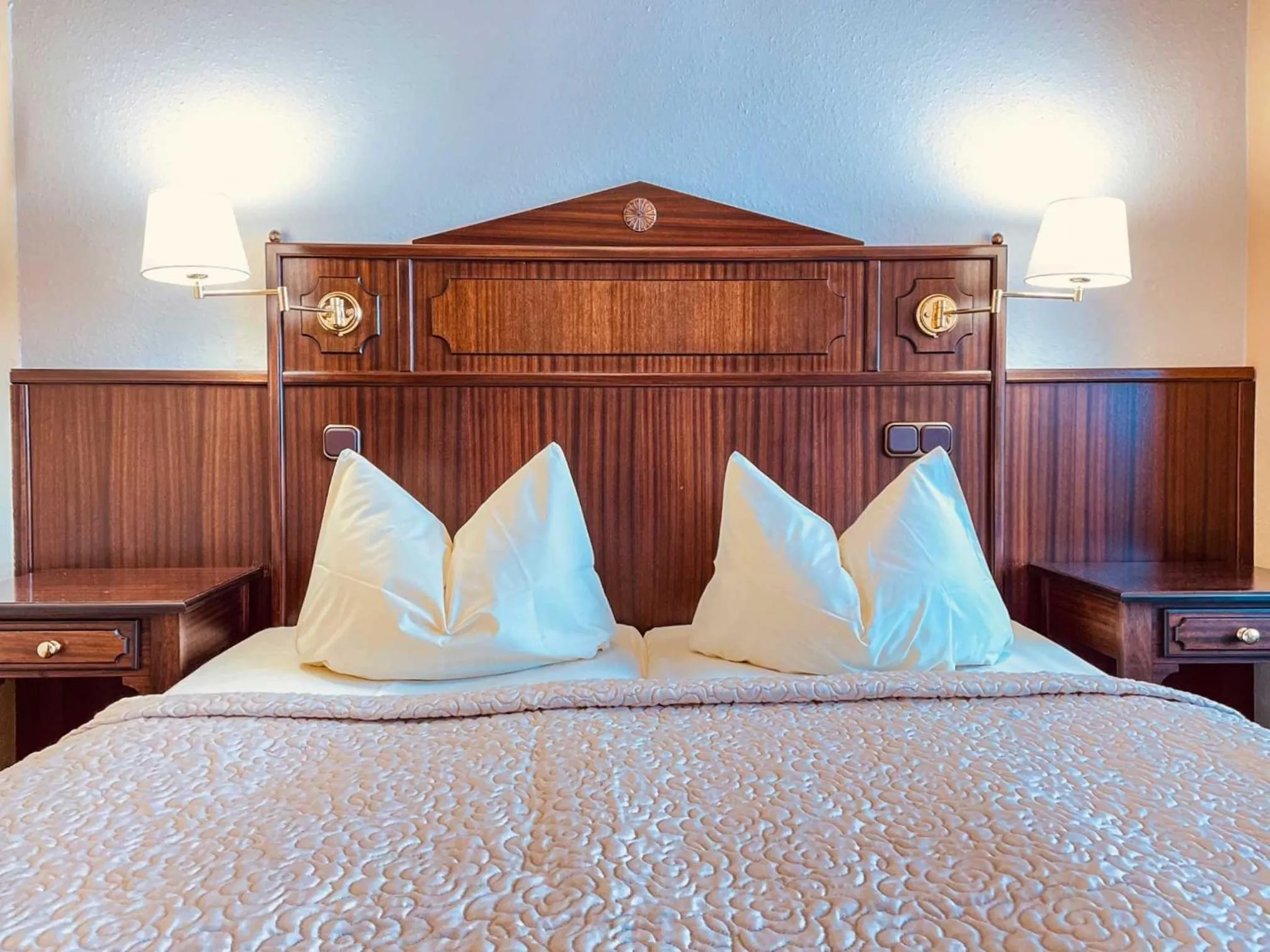 Bed in Strandhotel Graal-Müritz