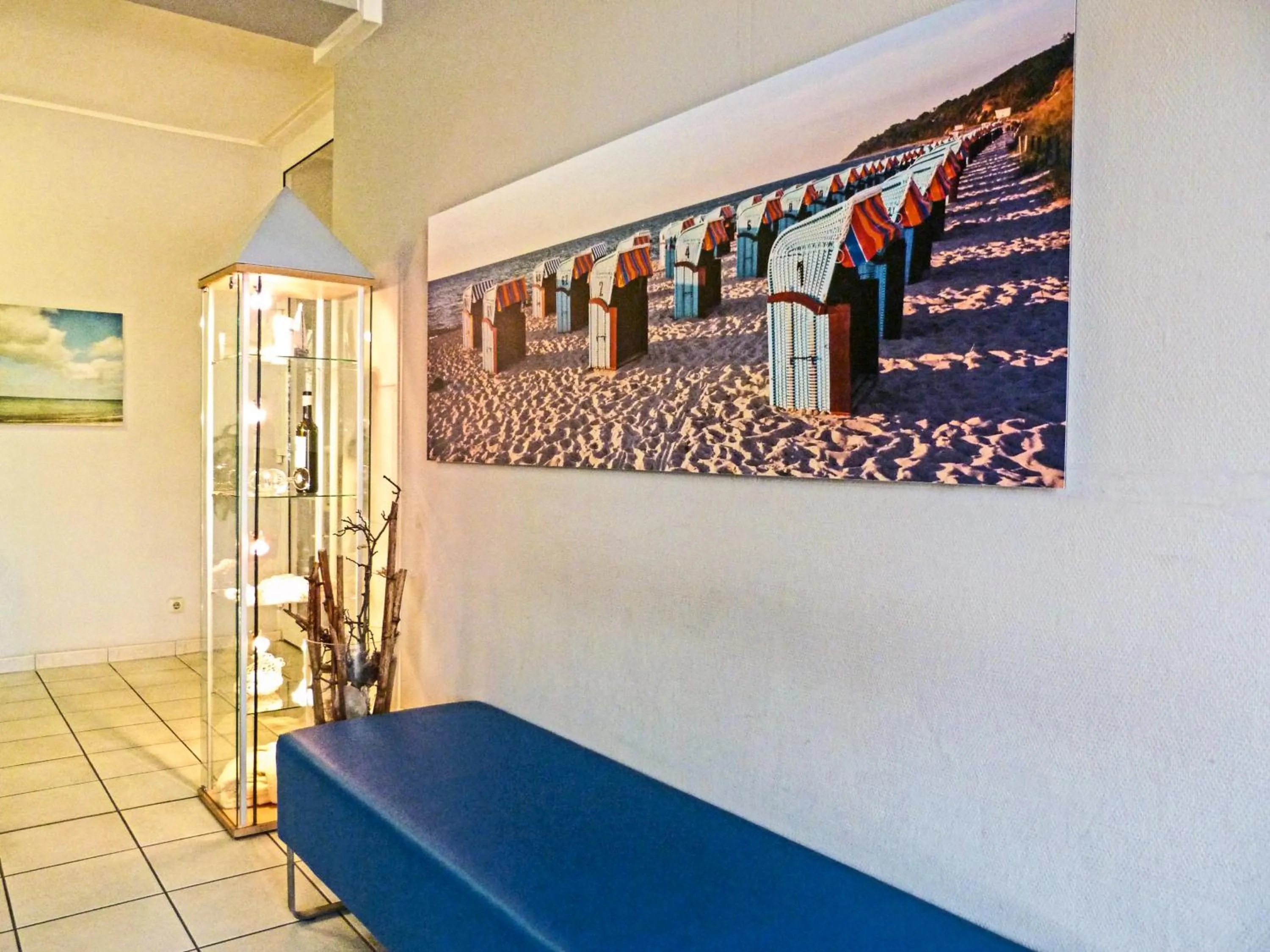 Lounge or bar in Strandhotel Graal-Müritz