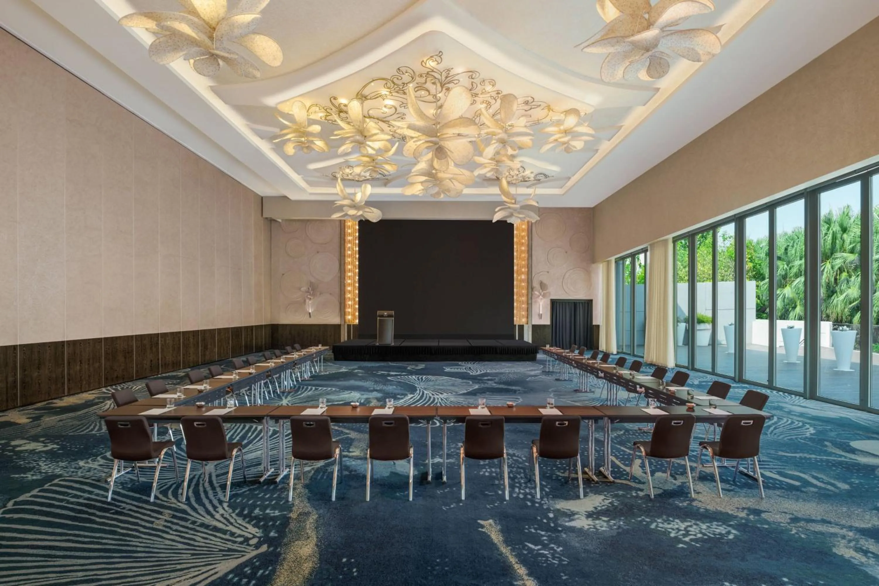 Meeting/conference room in W Singapore - Sentosa Cove, Newly Renovated