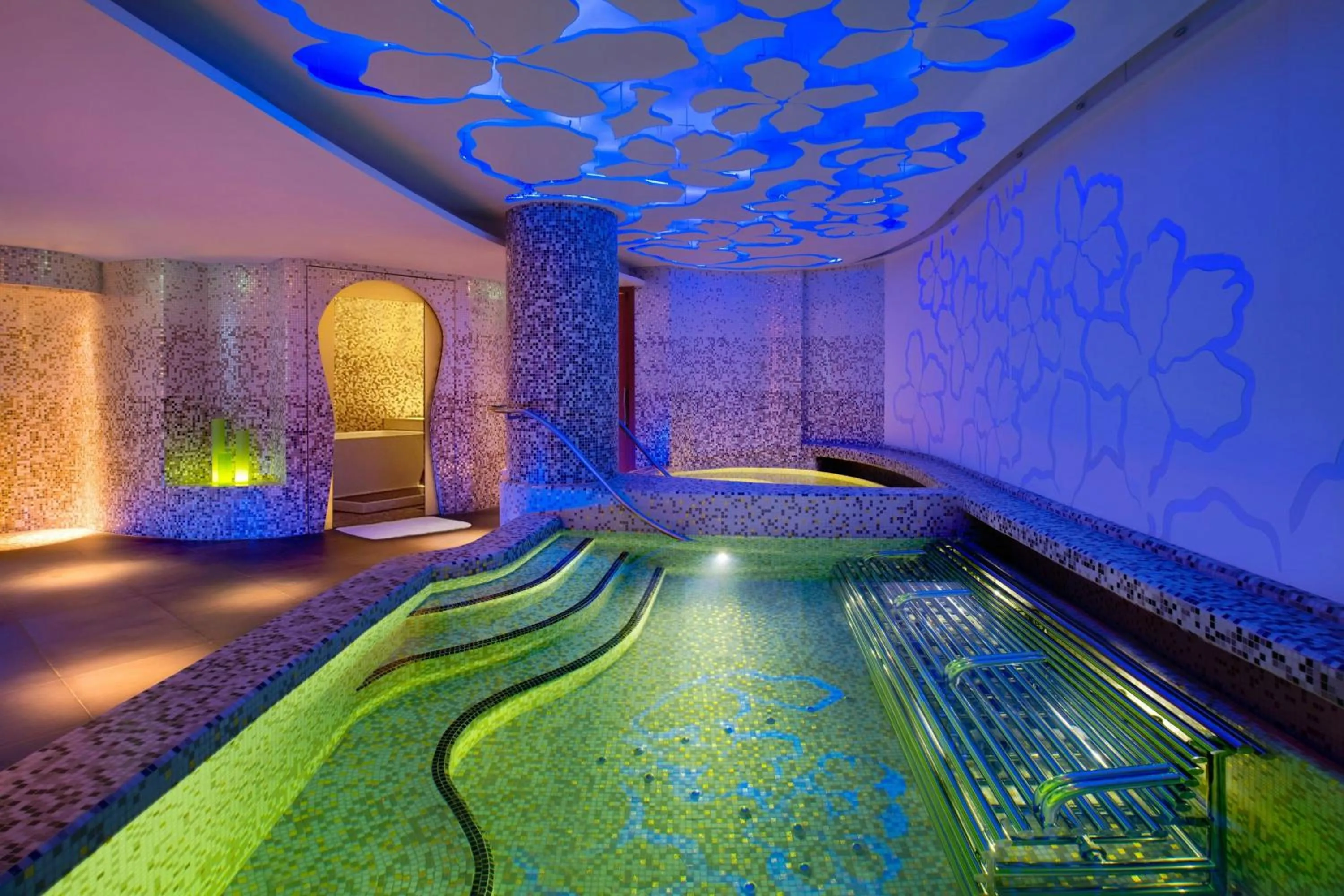 Spa and wellness centre/facilities in W Singapore - Sentosa Cove, Newly Renovated