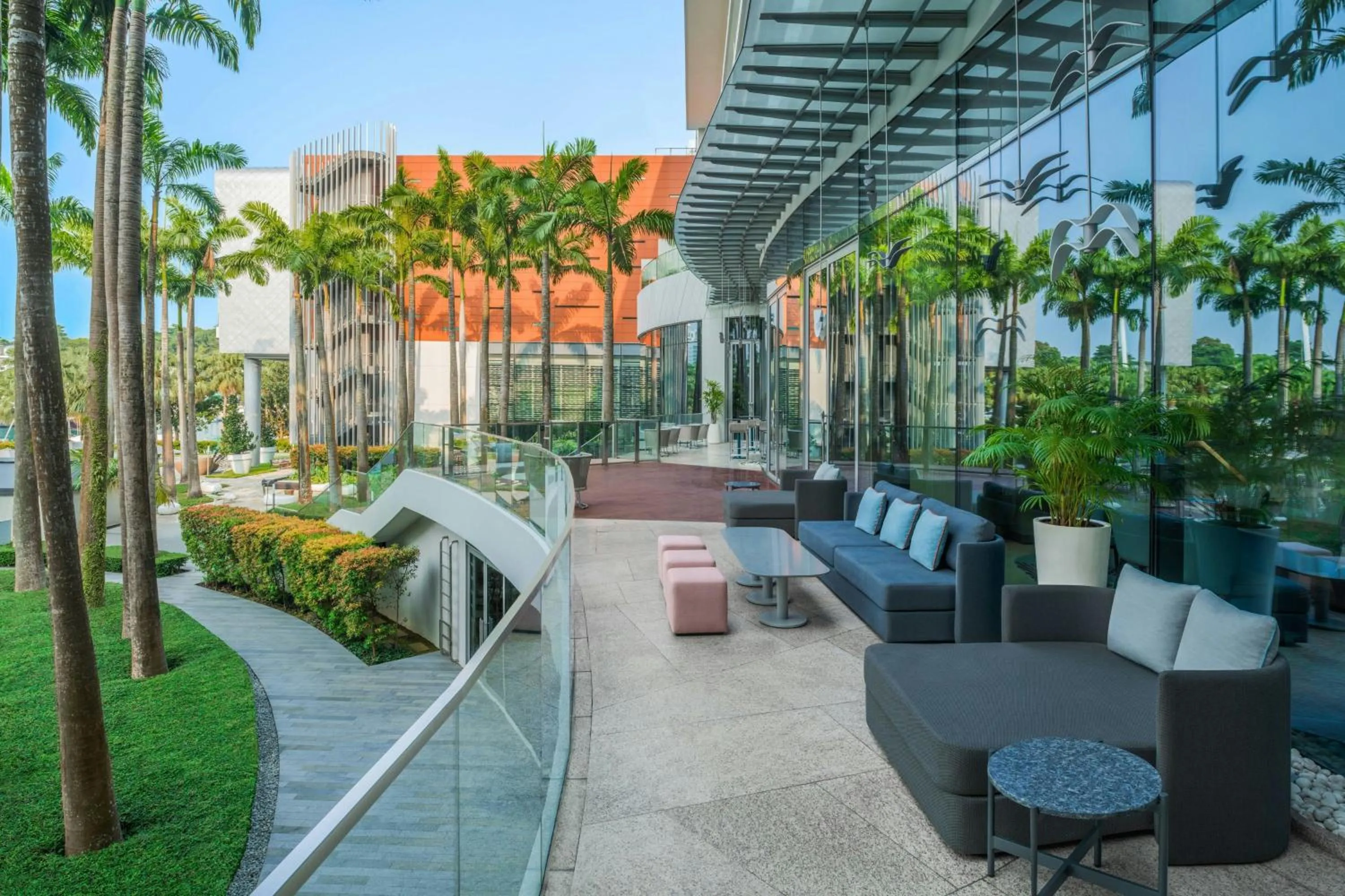 Lounge or bar in W Singapore - Sentosa Cove, Newly Renovated