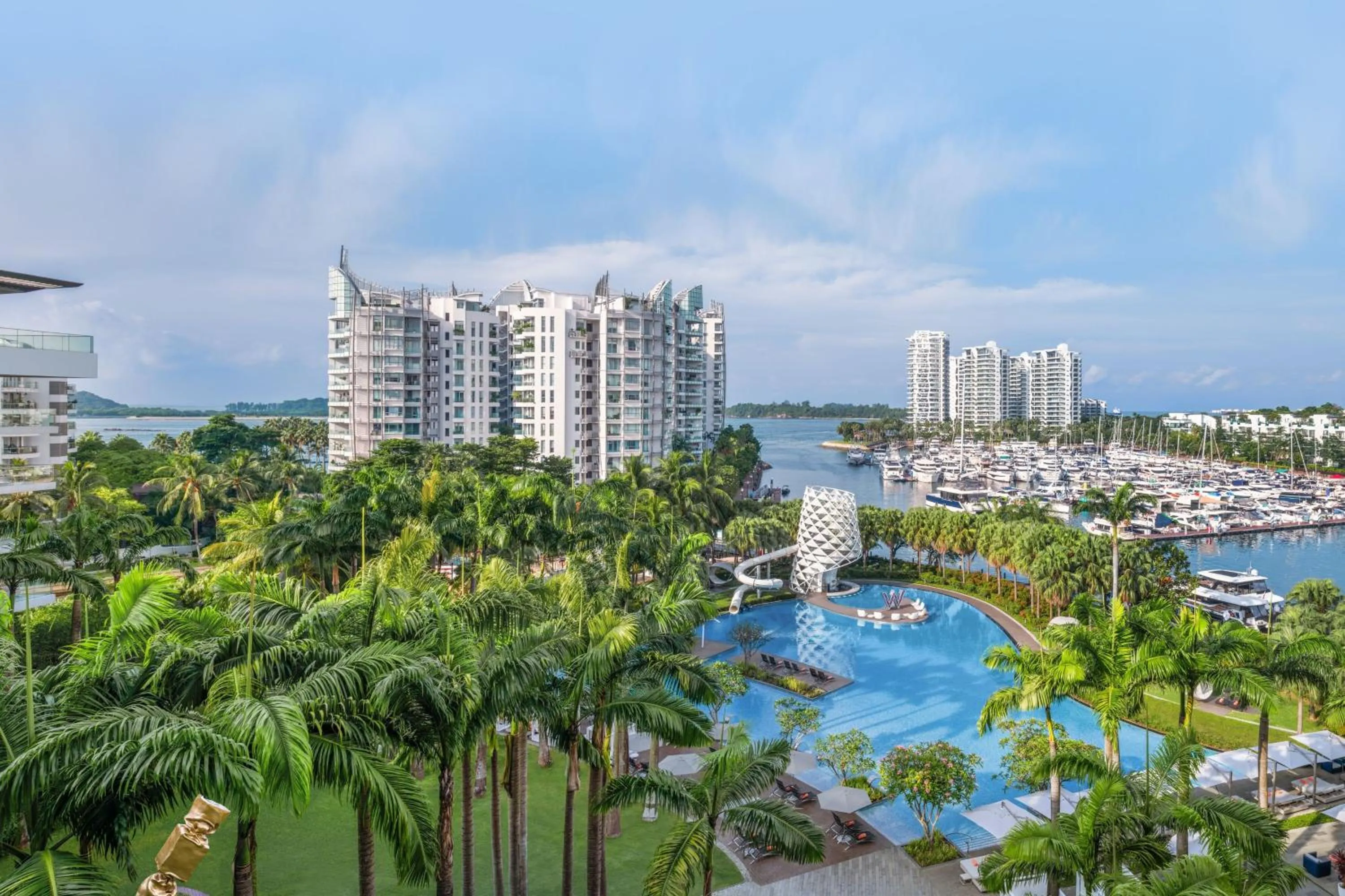 Swimming pool in W Singapore - Sentosa Cove, Newly Renovated