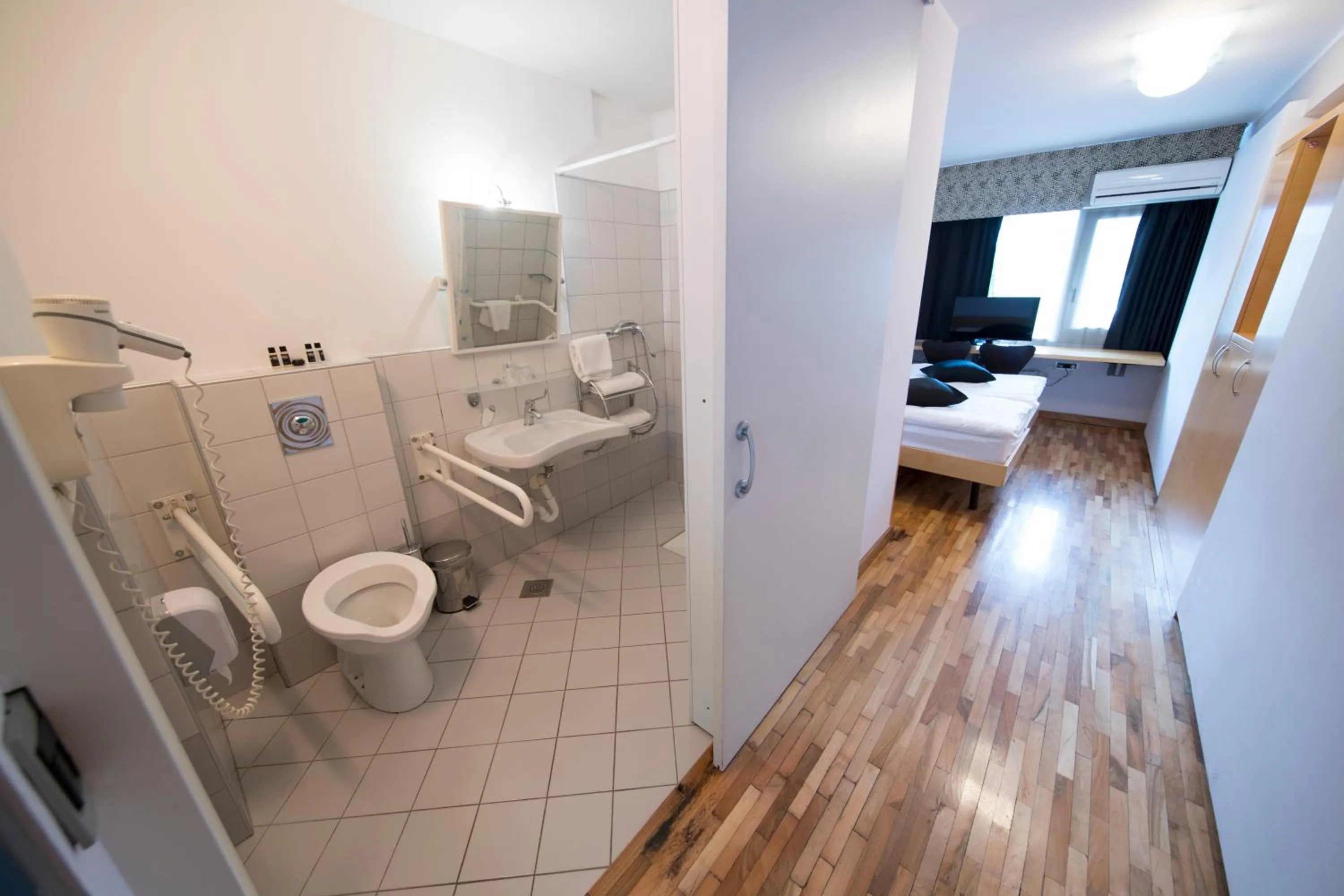 Bed in Hotel Grosuplje