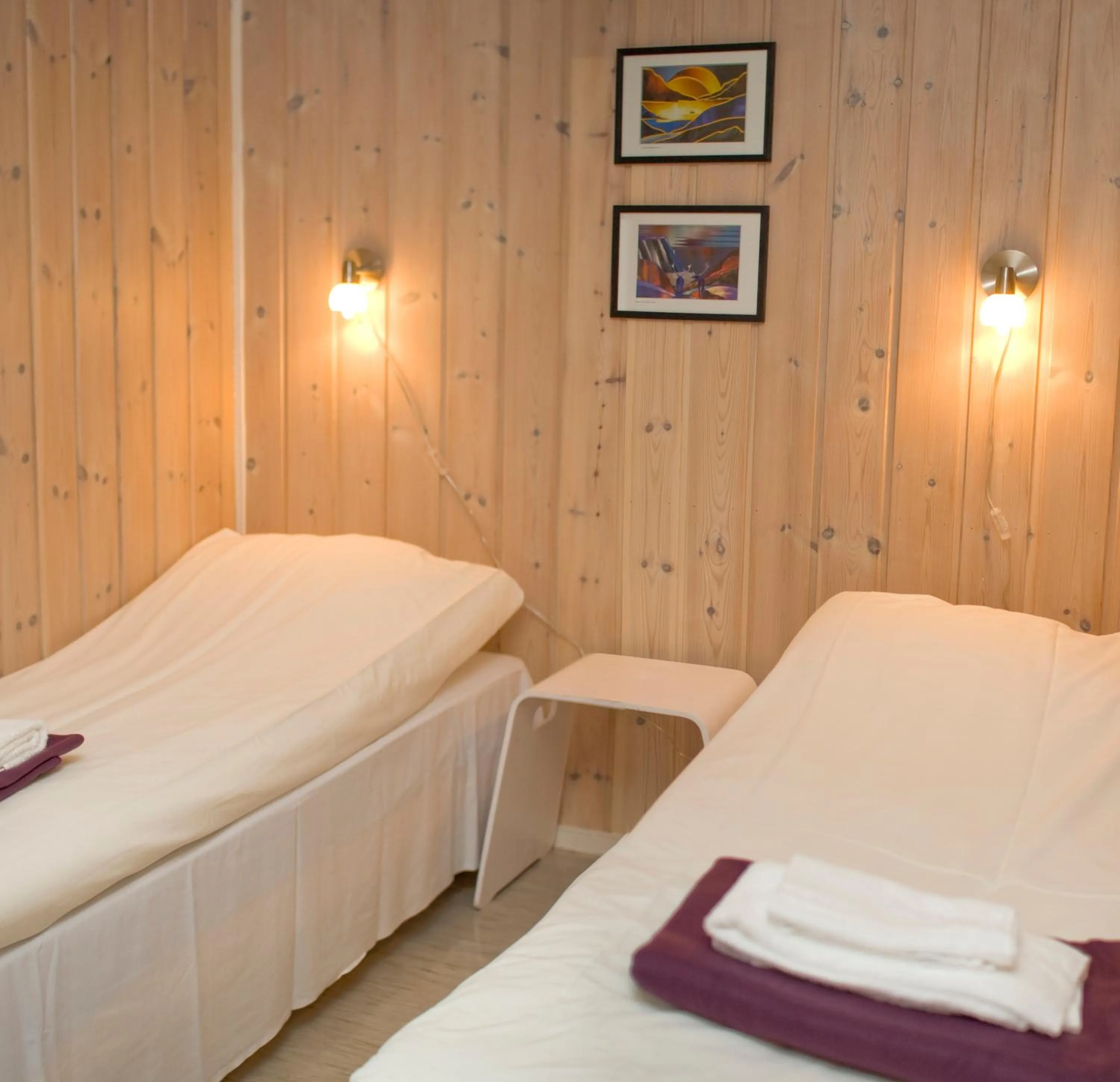 Bed in Olderfjord Turistsenter