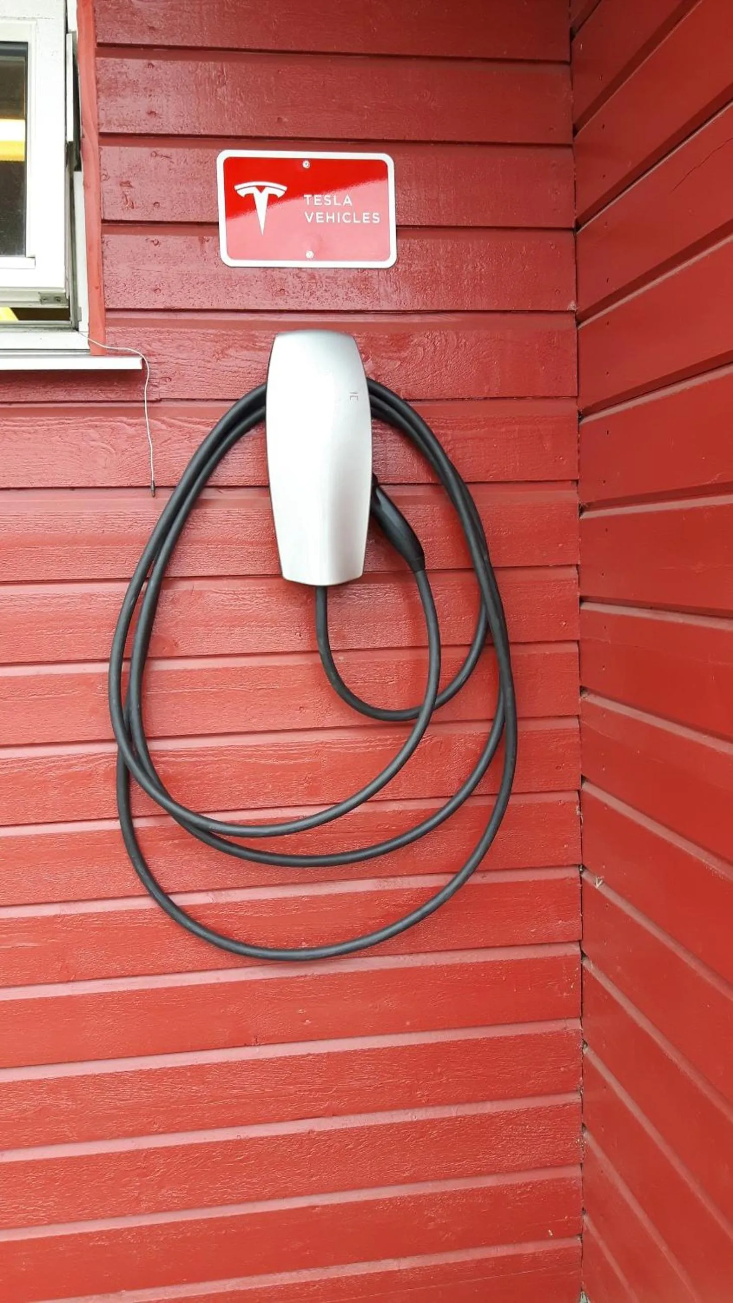 Property building in Olderfjord Turistsenter