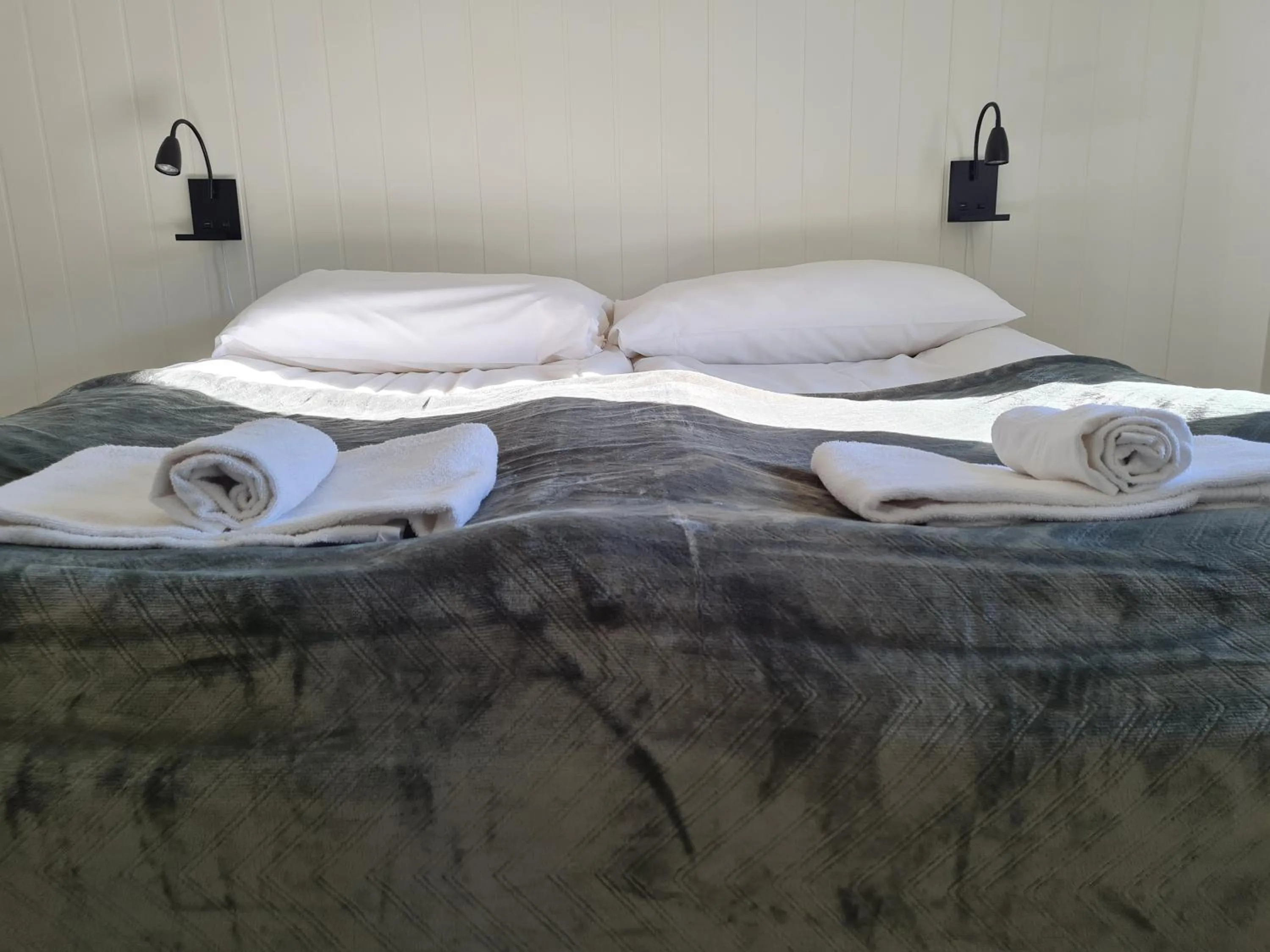 Bed in Olderfjord Turistsenter