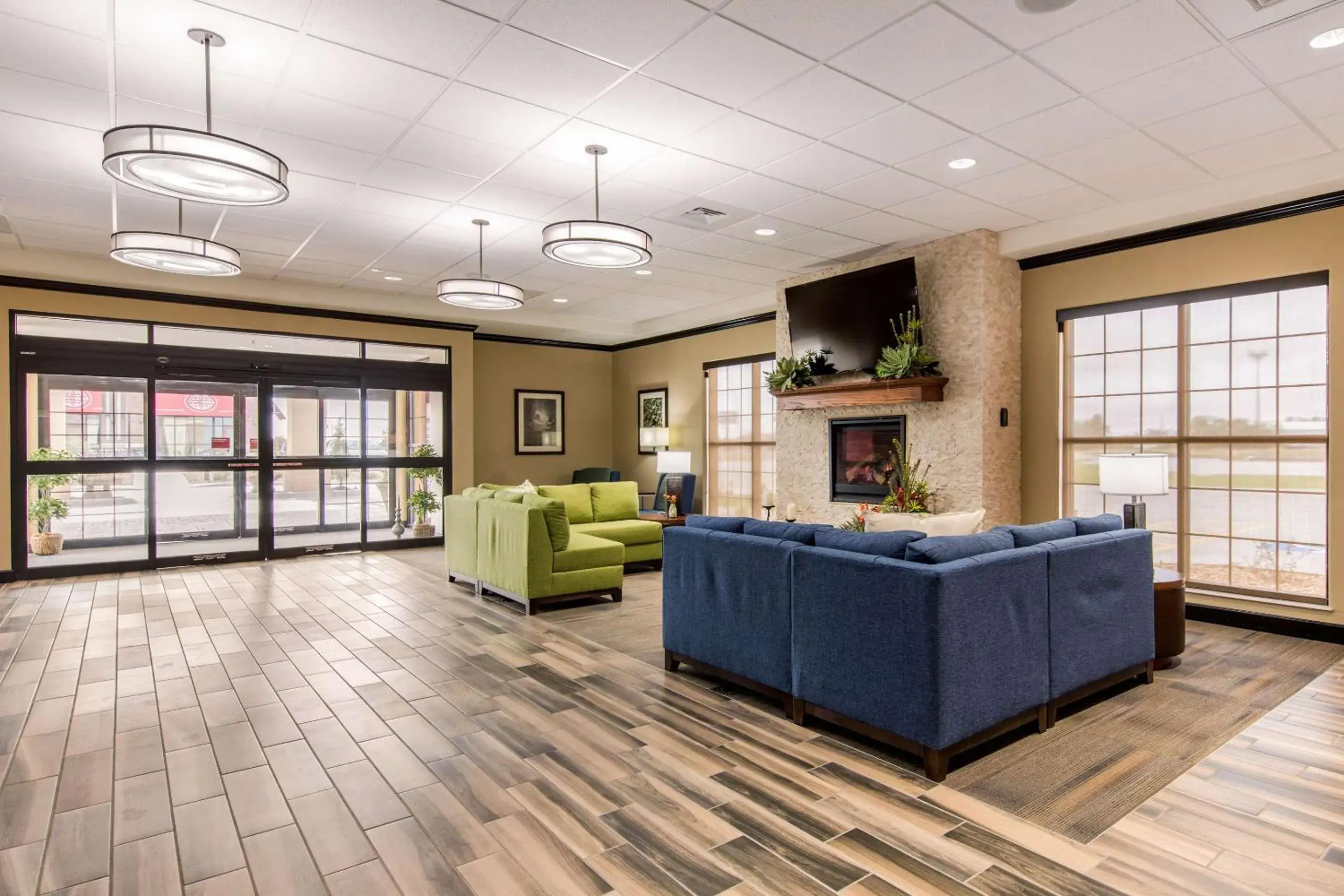 Lobby or reception in Comfort Suites Liberal North Lobby or reception in Comfort Suites Liberal North