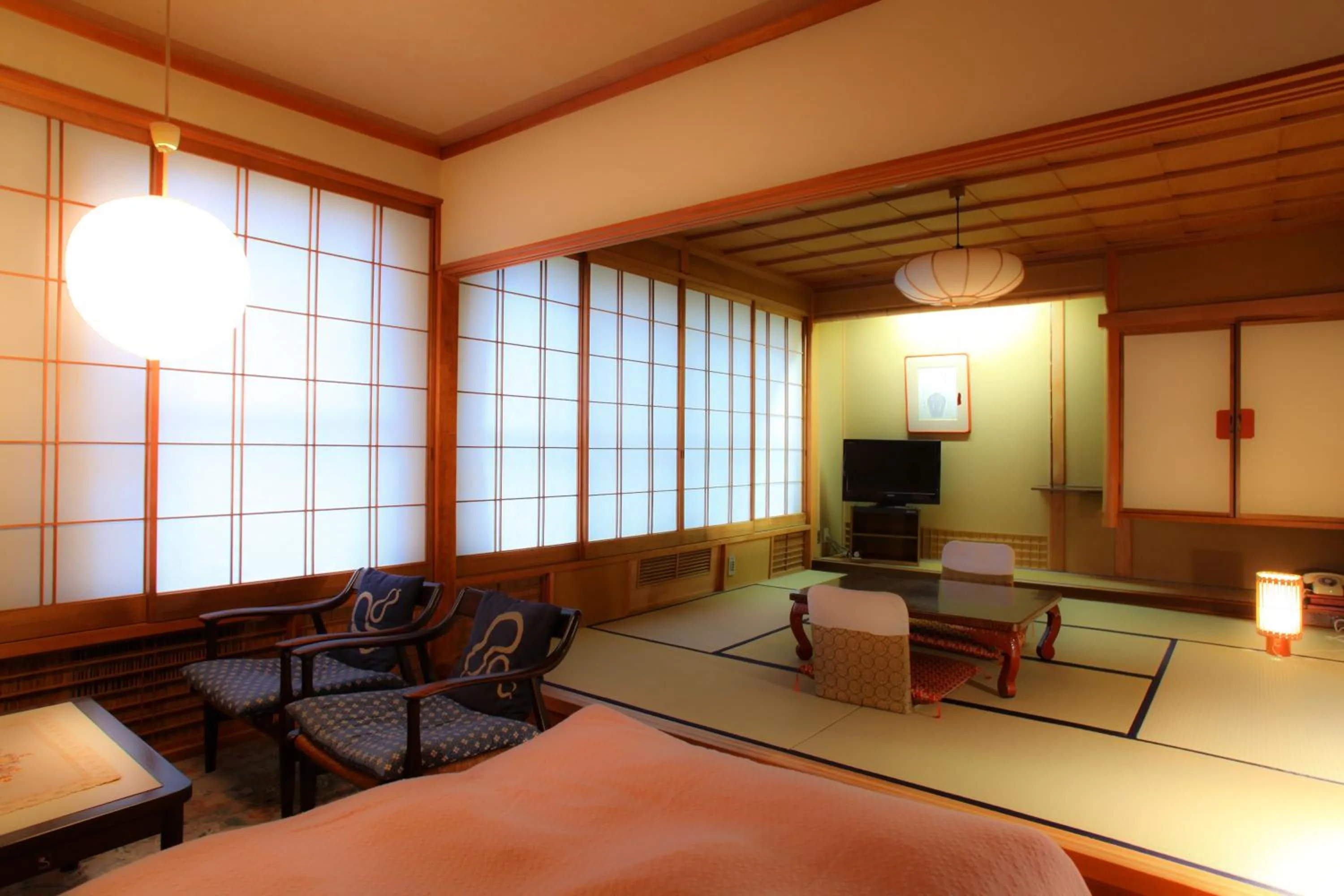 Photo of the whole room in Yudanaka Yumoto