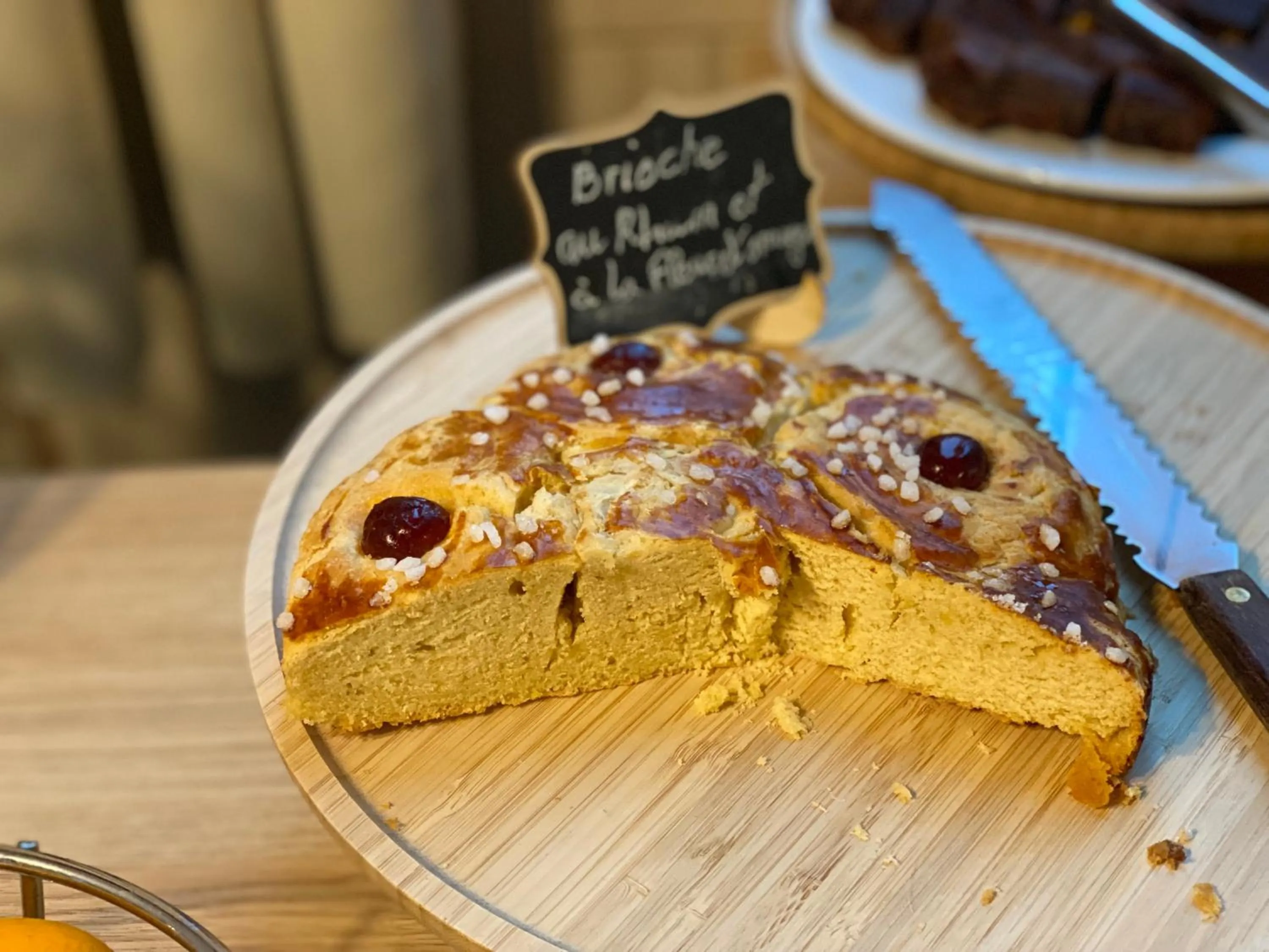 Buffet breakfast in Hôtel le Grillon