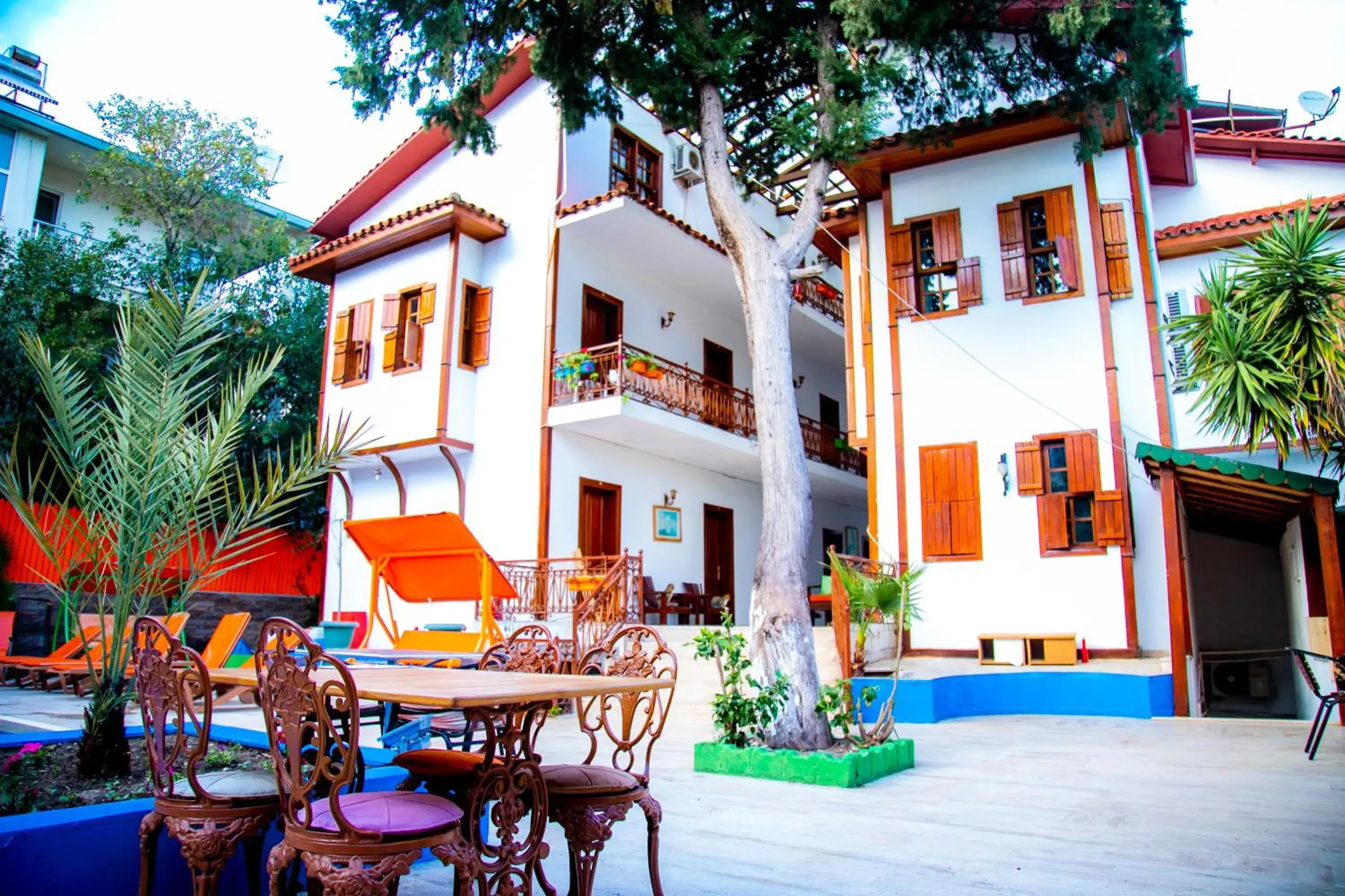 Property building in Kaliptus Hotel Property building in Kaliptus Hotel