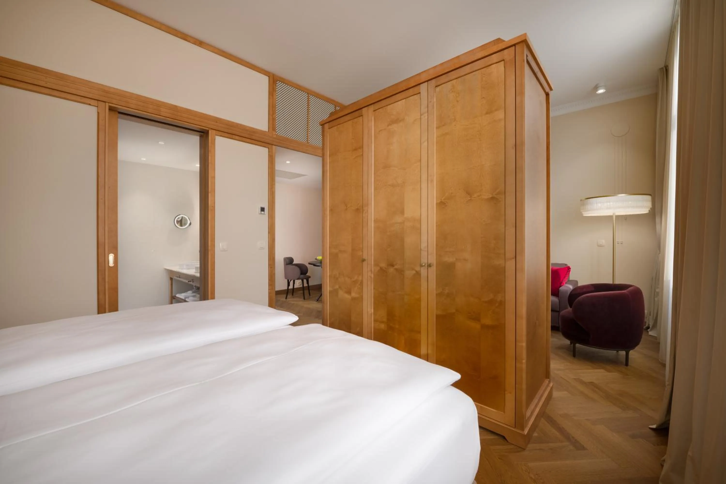 Bedroom, Bed in Grand Hotel Union Eurostars