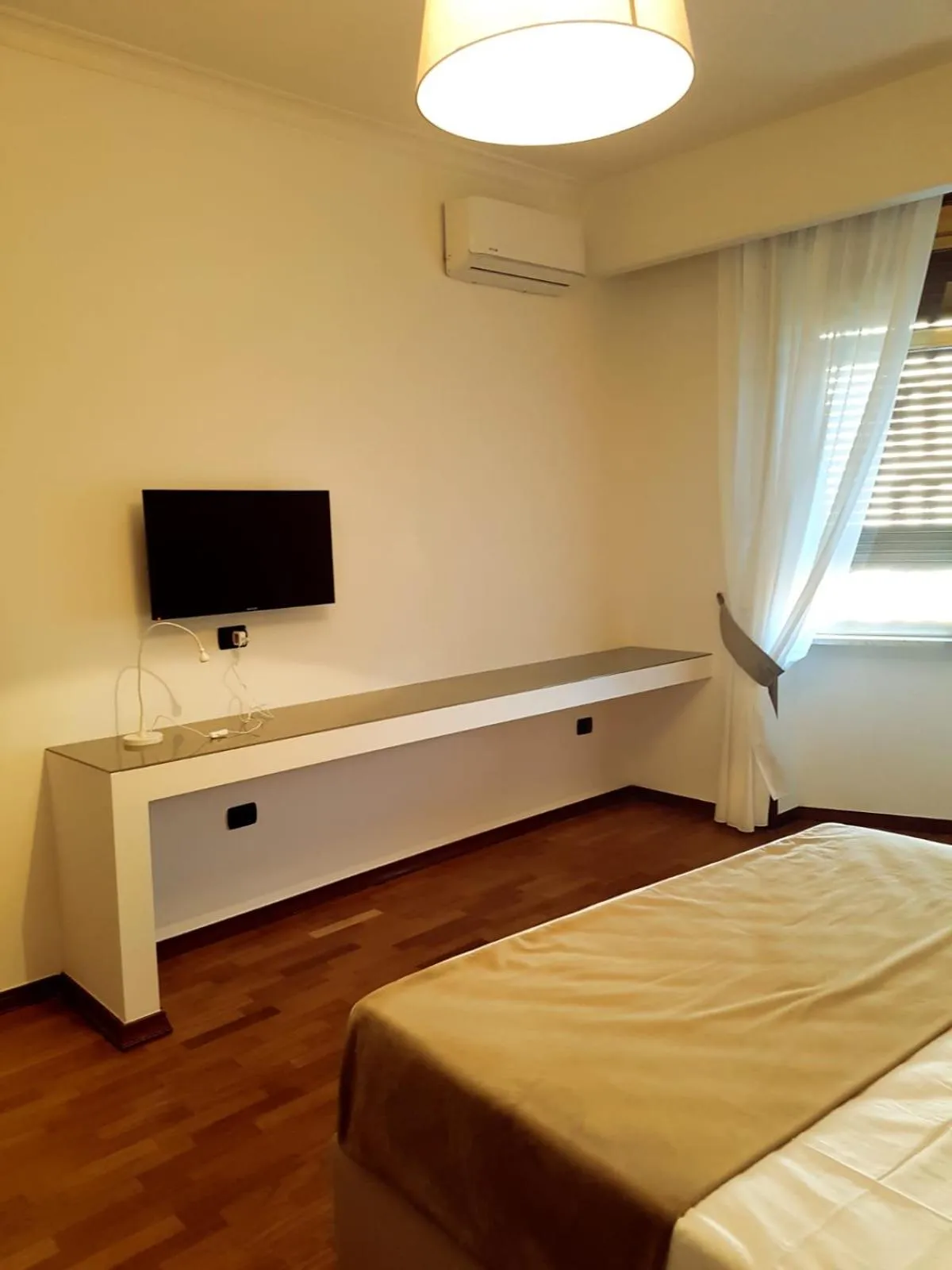 Bed in Neapolis City Life