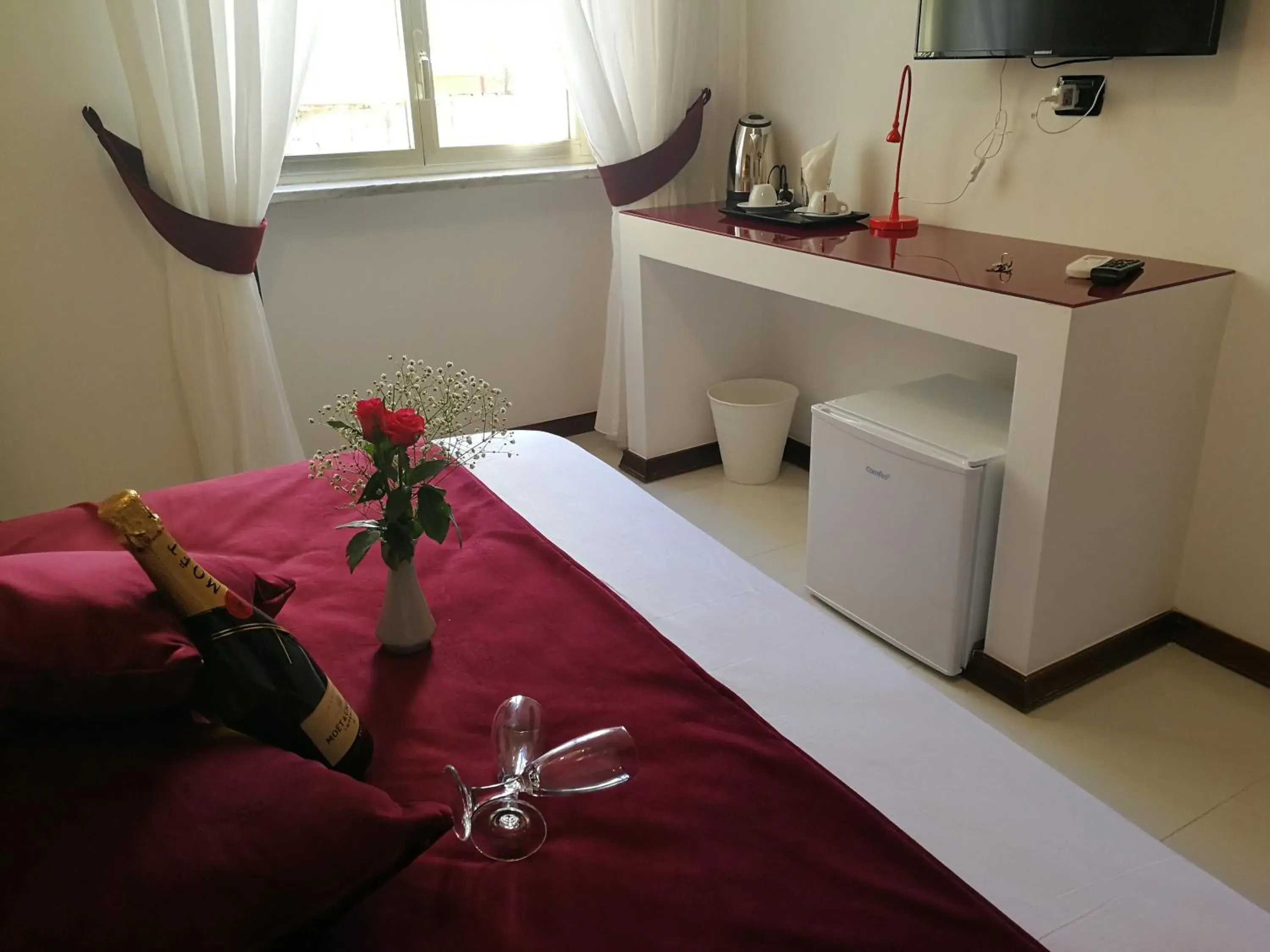 Coffee/tea facilities in Neapolis City Life Coffee/tea facilities in Neapolis City Life