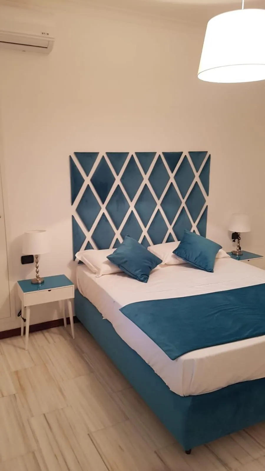 Bed in Neapolis City Life