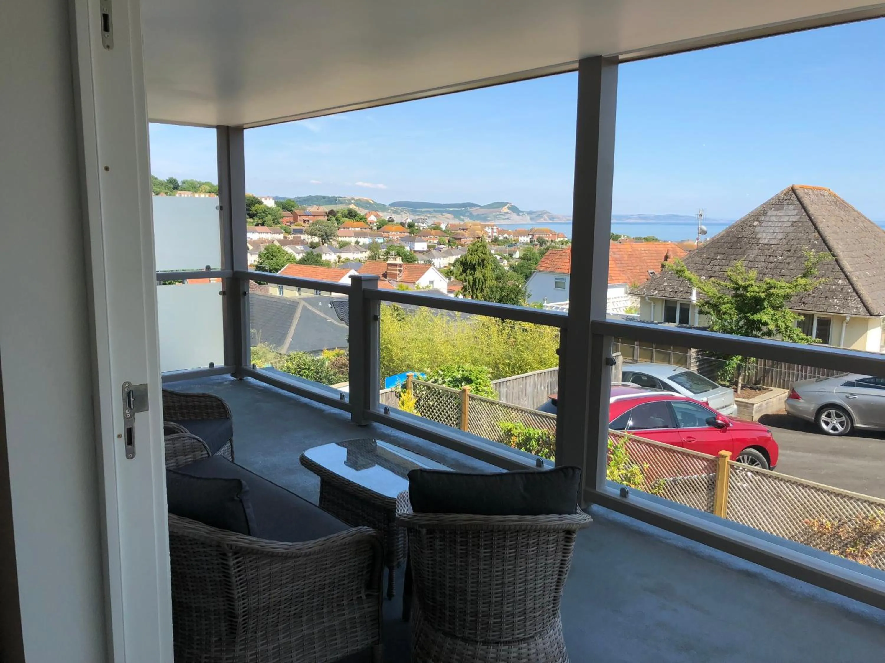 Jurassic View Apartment