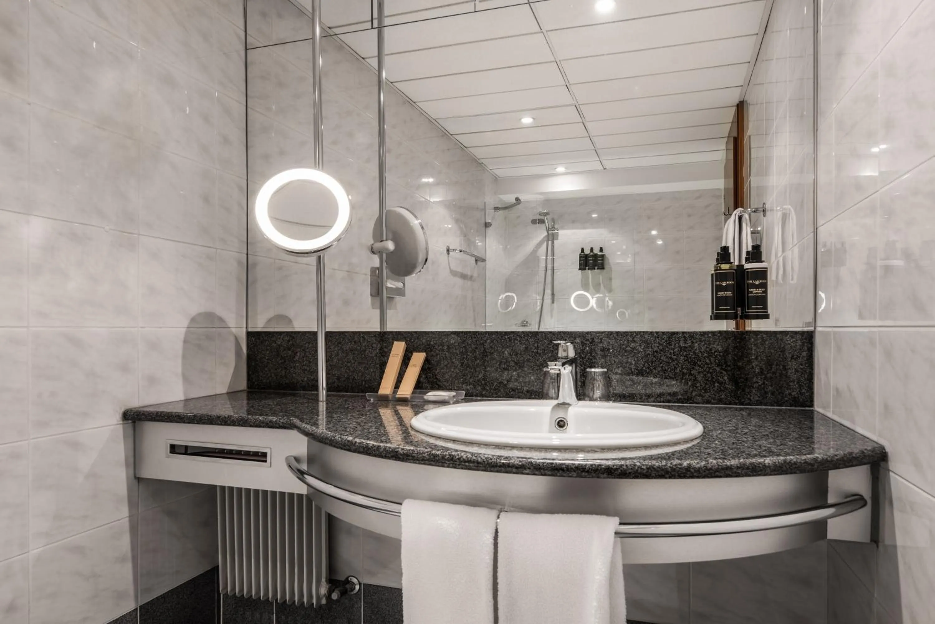 Toilet in Eurostars uHOTEL