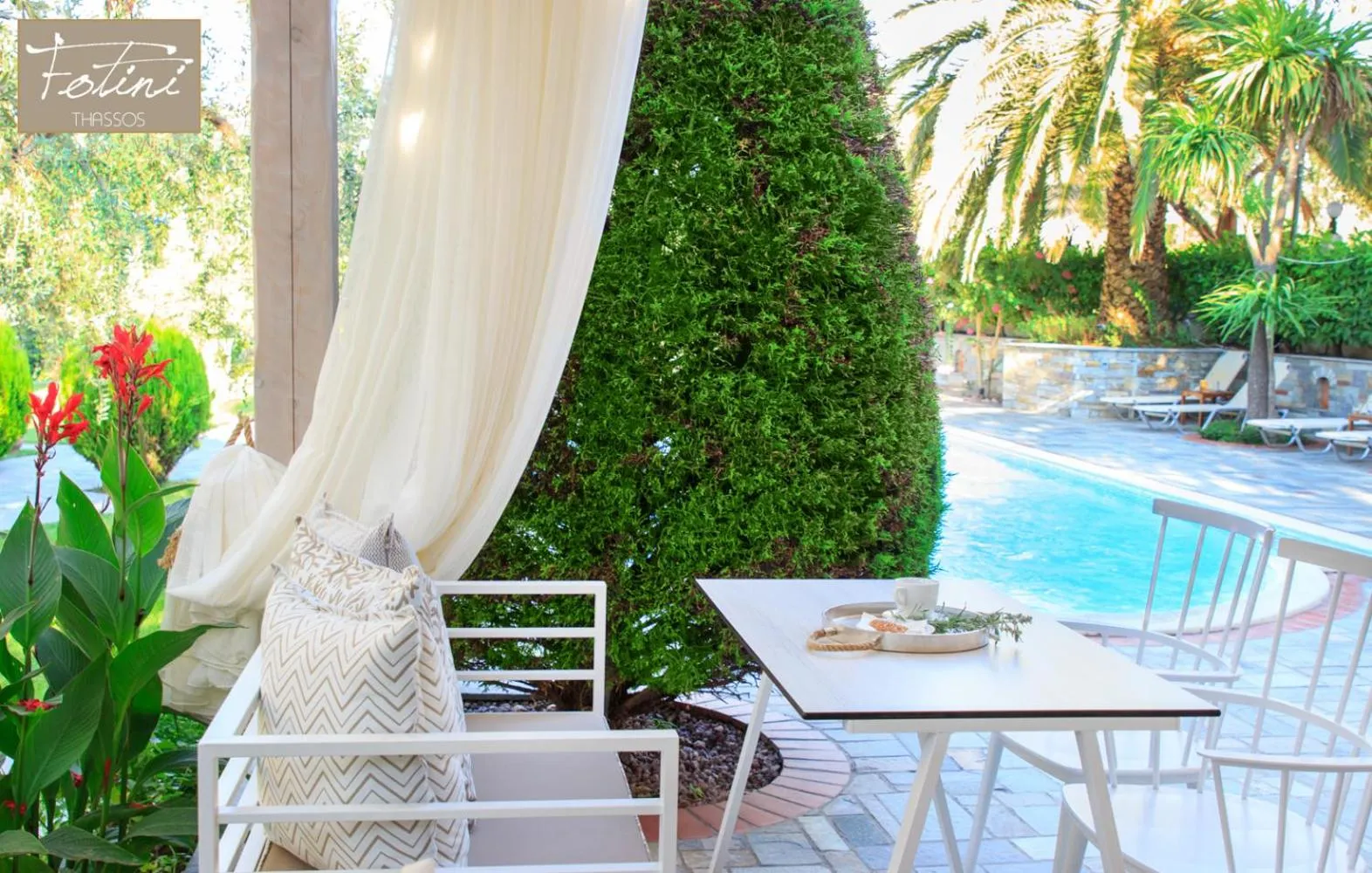 Restaurant/places to eat in Luxury Villa Fotini