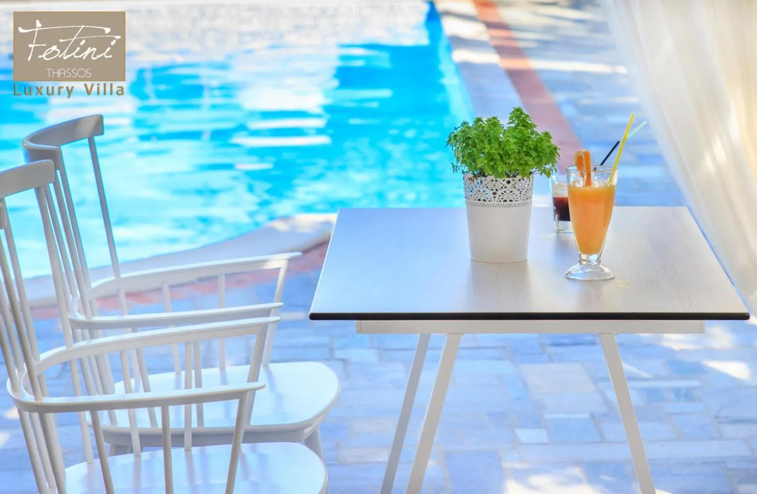 Restaurant/places to eat in Luxury Villa Fotini