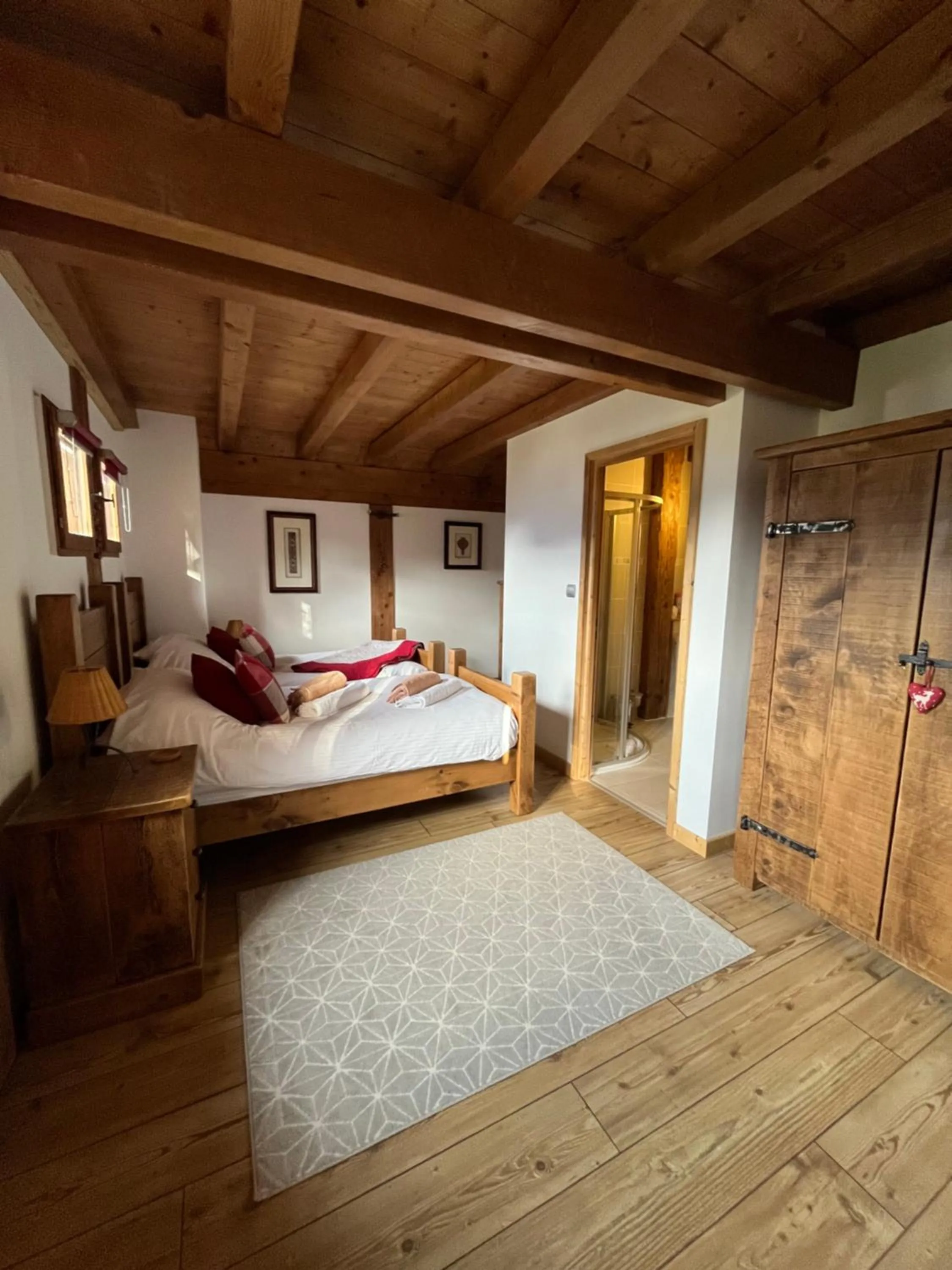 Bed in Chalet Le Pery