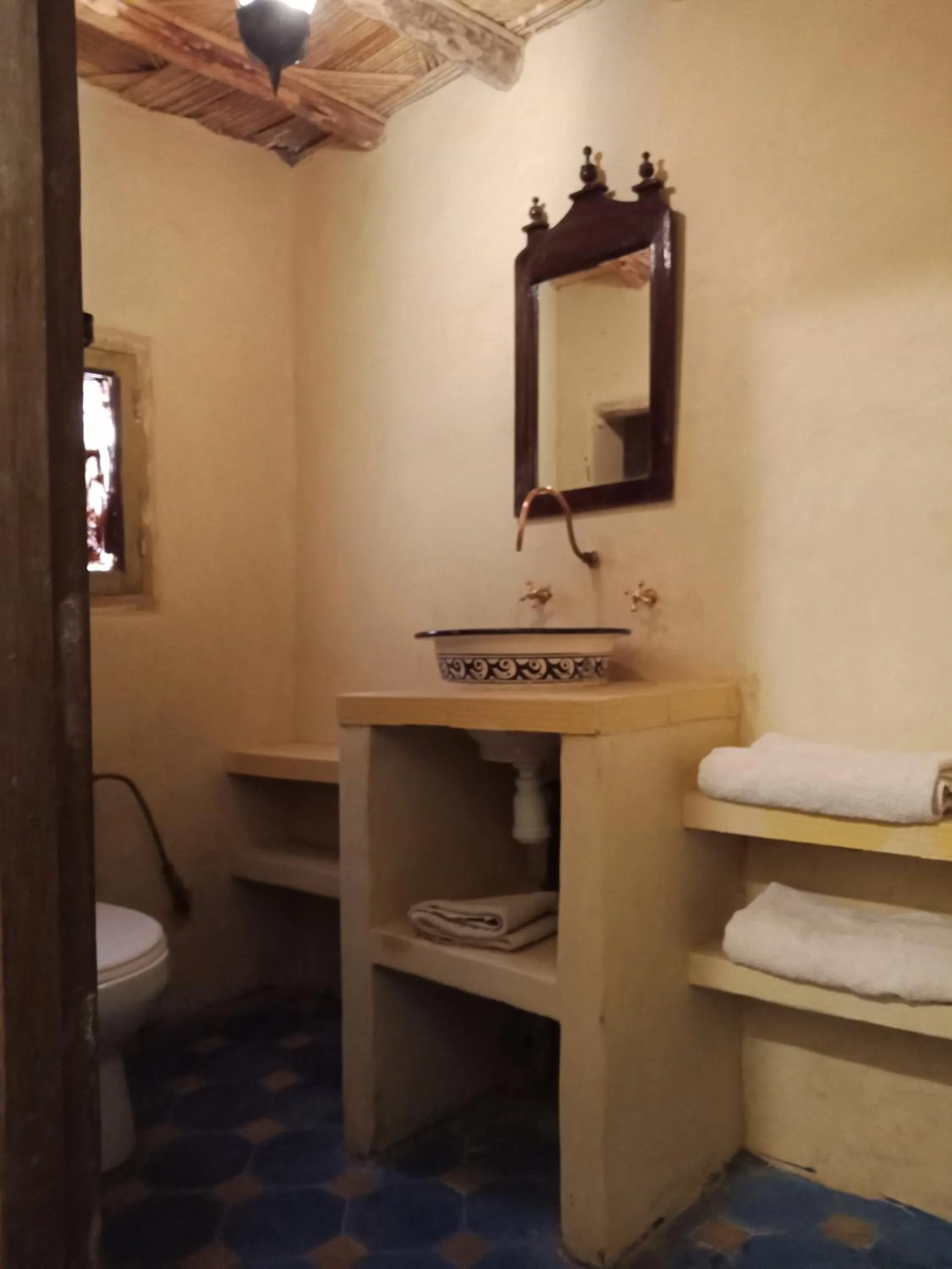 Bathroom in Kasbah du Peintre