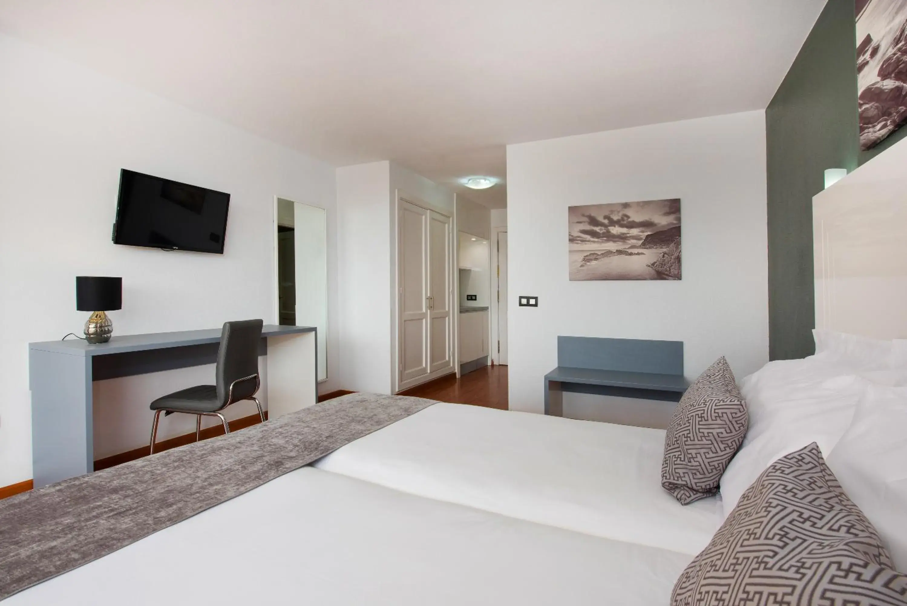 Photo of the whole room, Bed in Olé Tropical Tenerife Adults Only Photo of the whole room, Bed in Olé Tropical Tenerife Adults Only