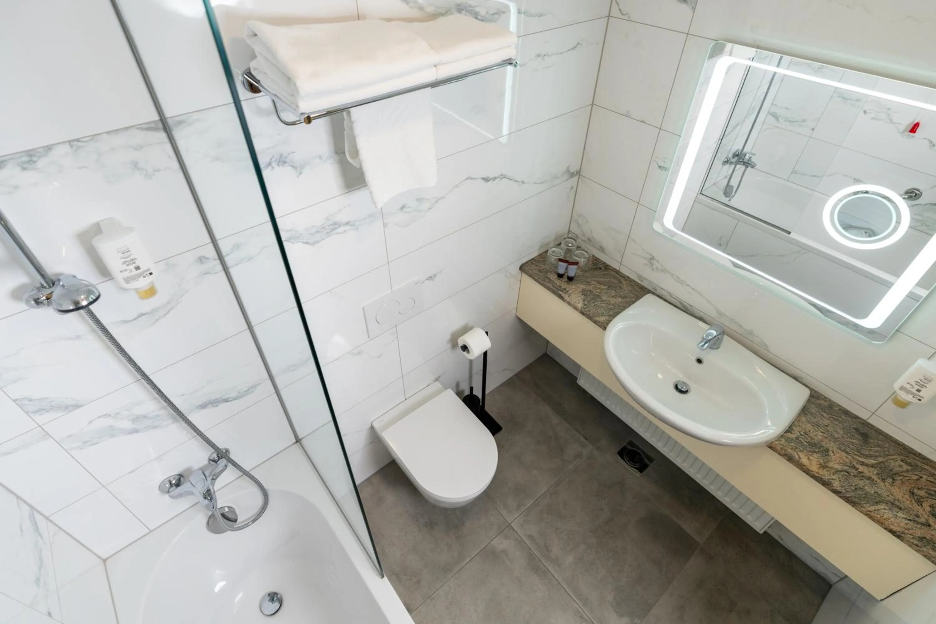 Bathroom in Hotel Jezero