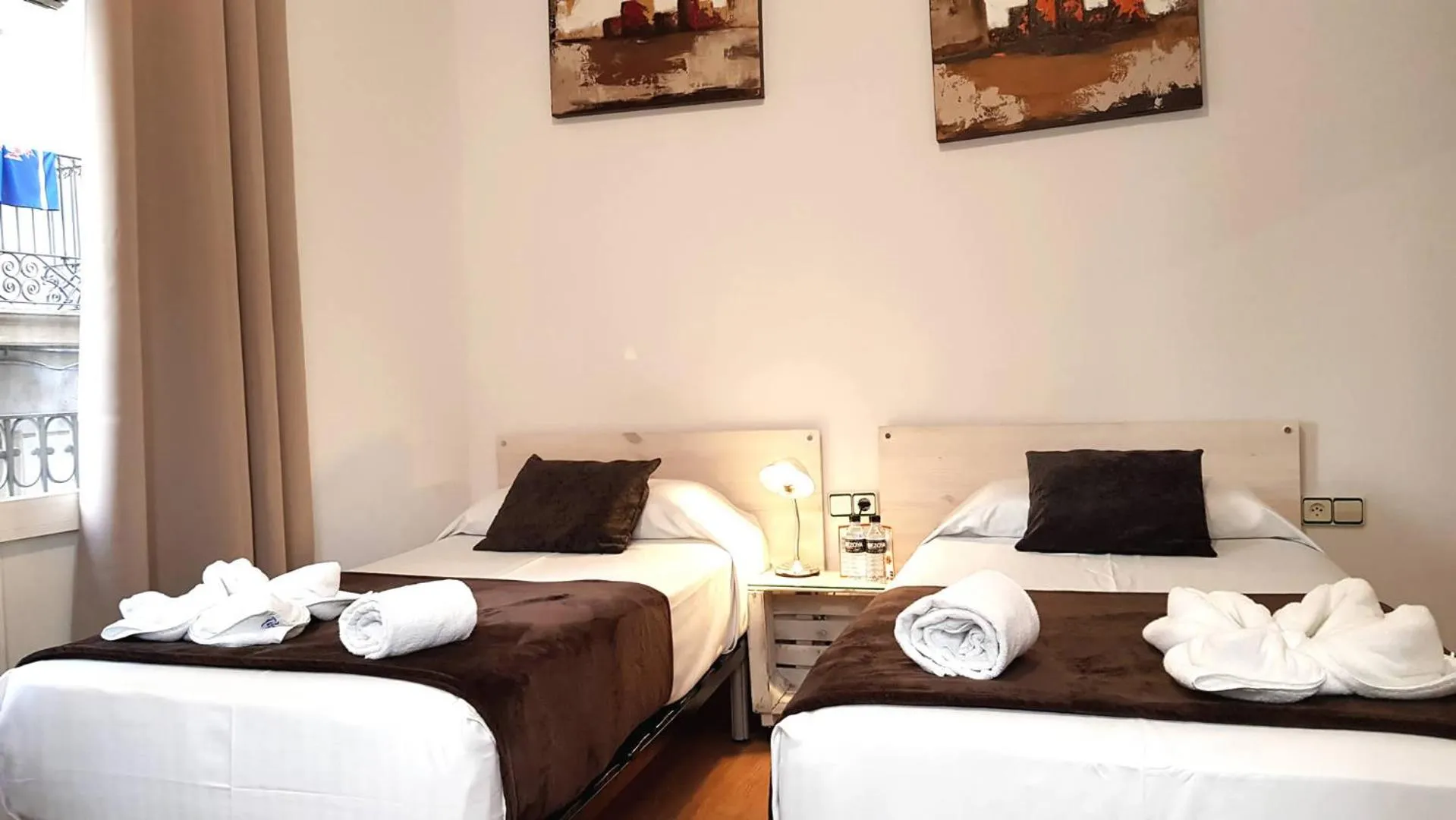 Photo of the whole room, Bed in Hostal la Palmera