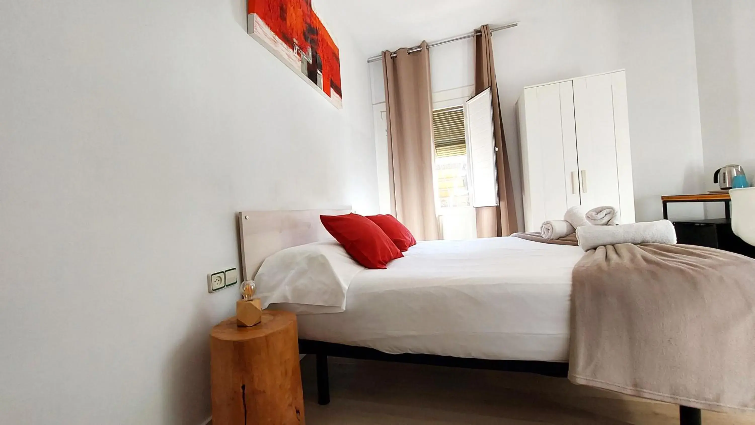 Double Room with Private Bathroom in Hostal la Palmera Double Room with Private Bathroom in Hostal la Palmera