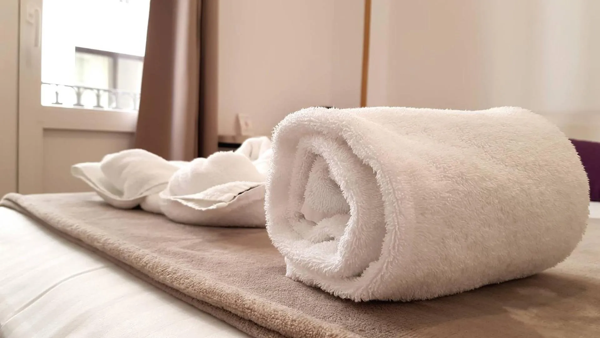 Photo of the whole room, Bed in Hostal la Palmera