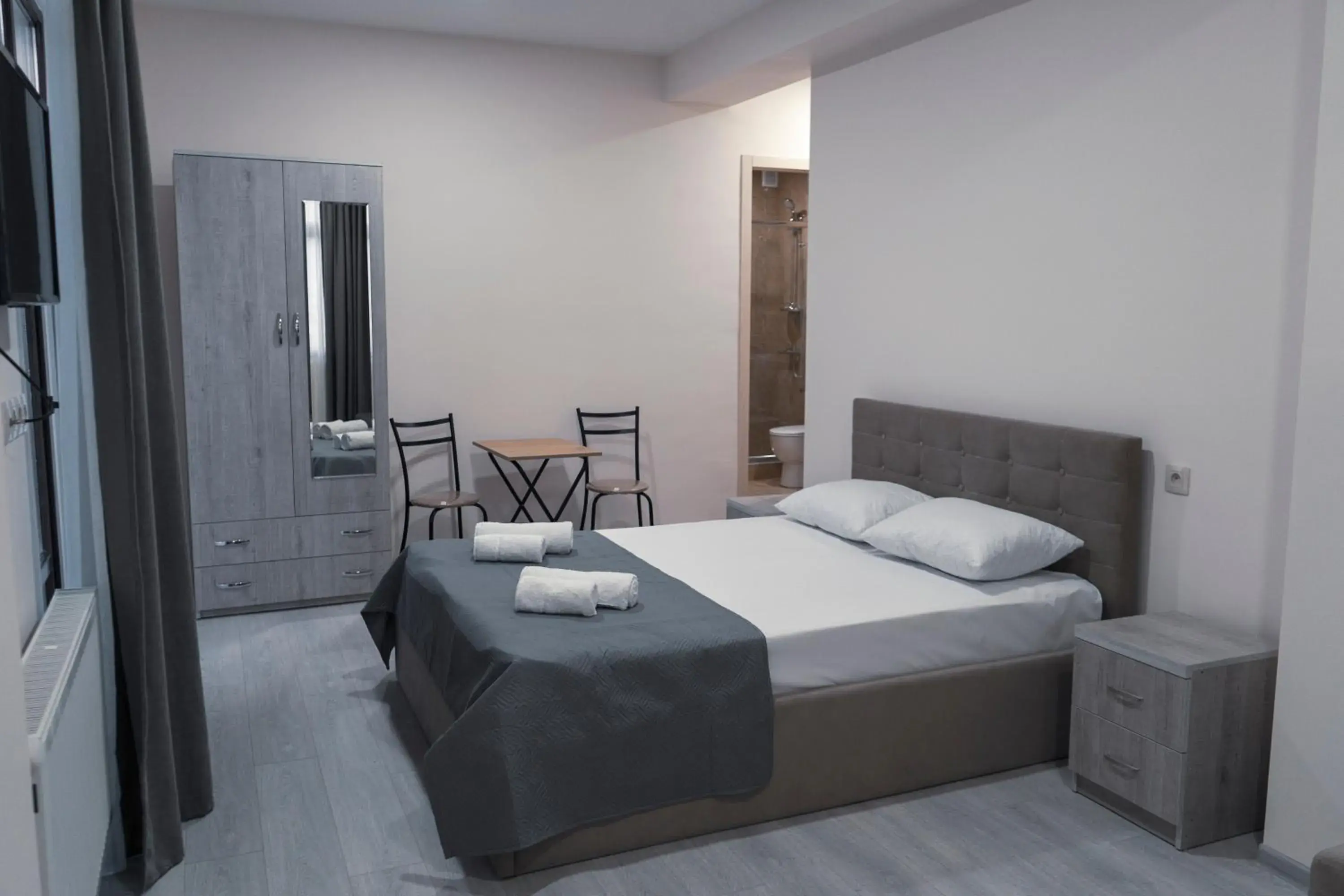 Deluxe Double Room with Balcony in Avlabari Terrace Rooms Deluxe Double Room with Balcony in Avlabari Terrace Rooms