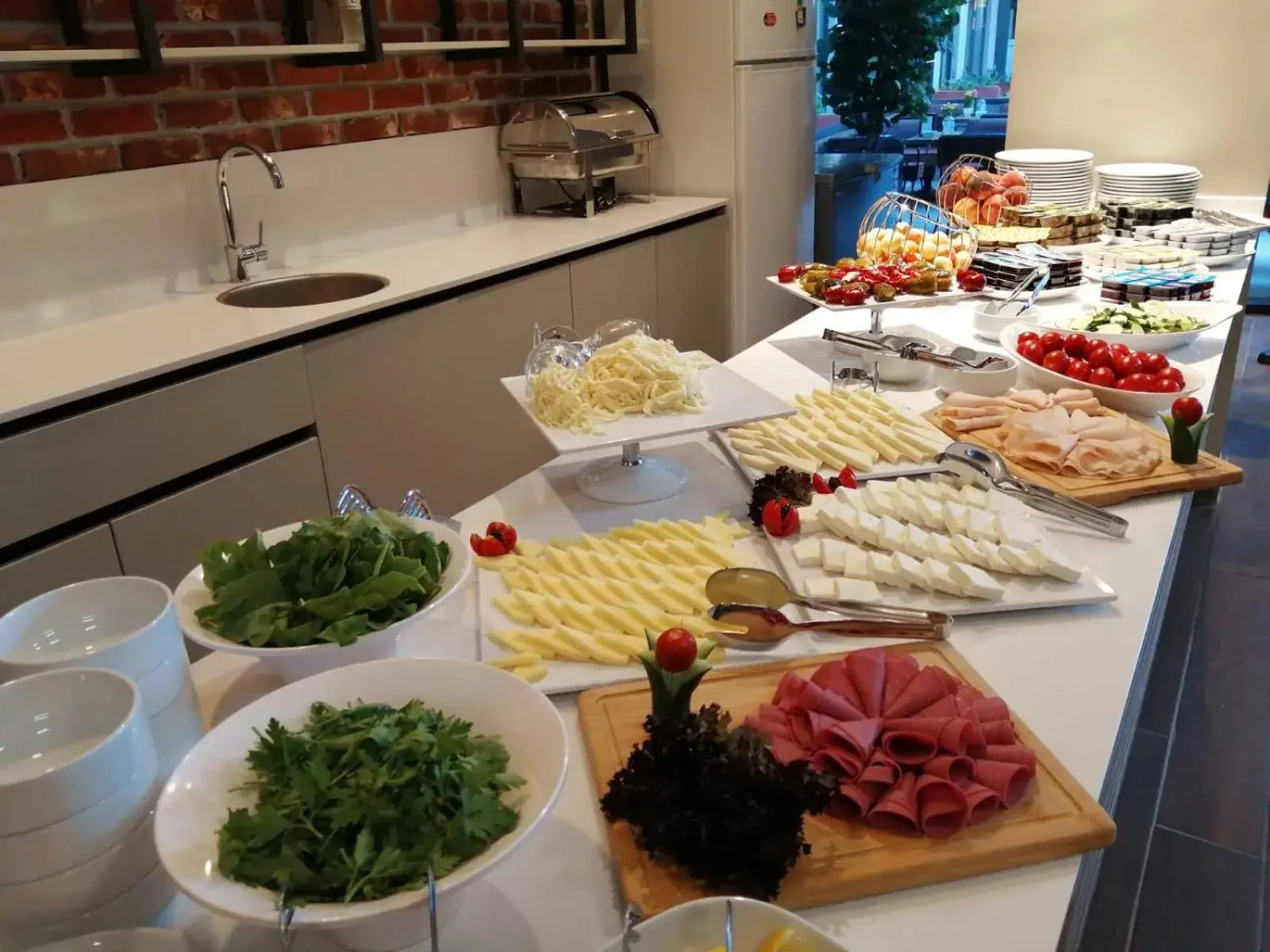 Restaurant/places to eat in Coordinat Suits Restaurant/places to eat in Coordinat Suits