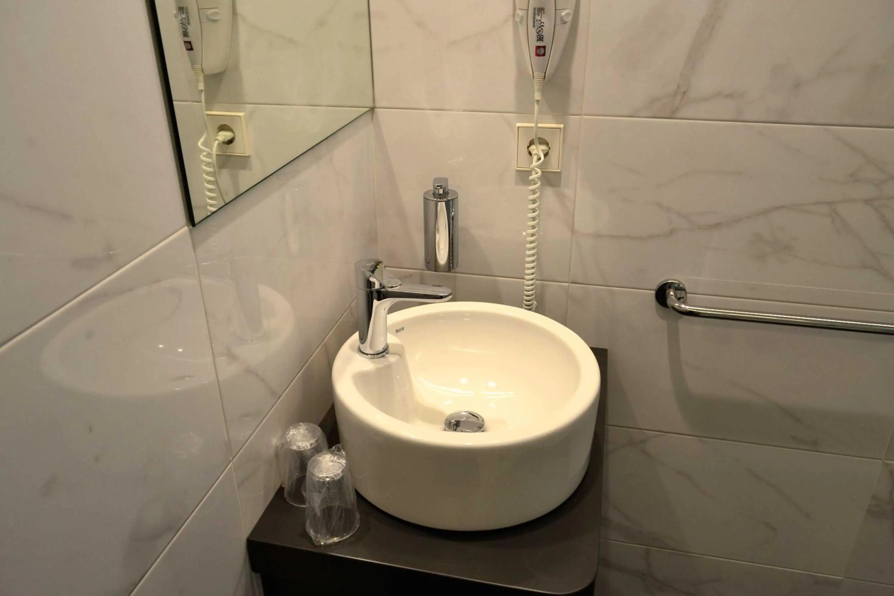 Bathroom in Hotel Alda Estación Ourense