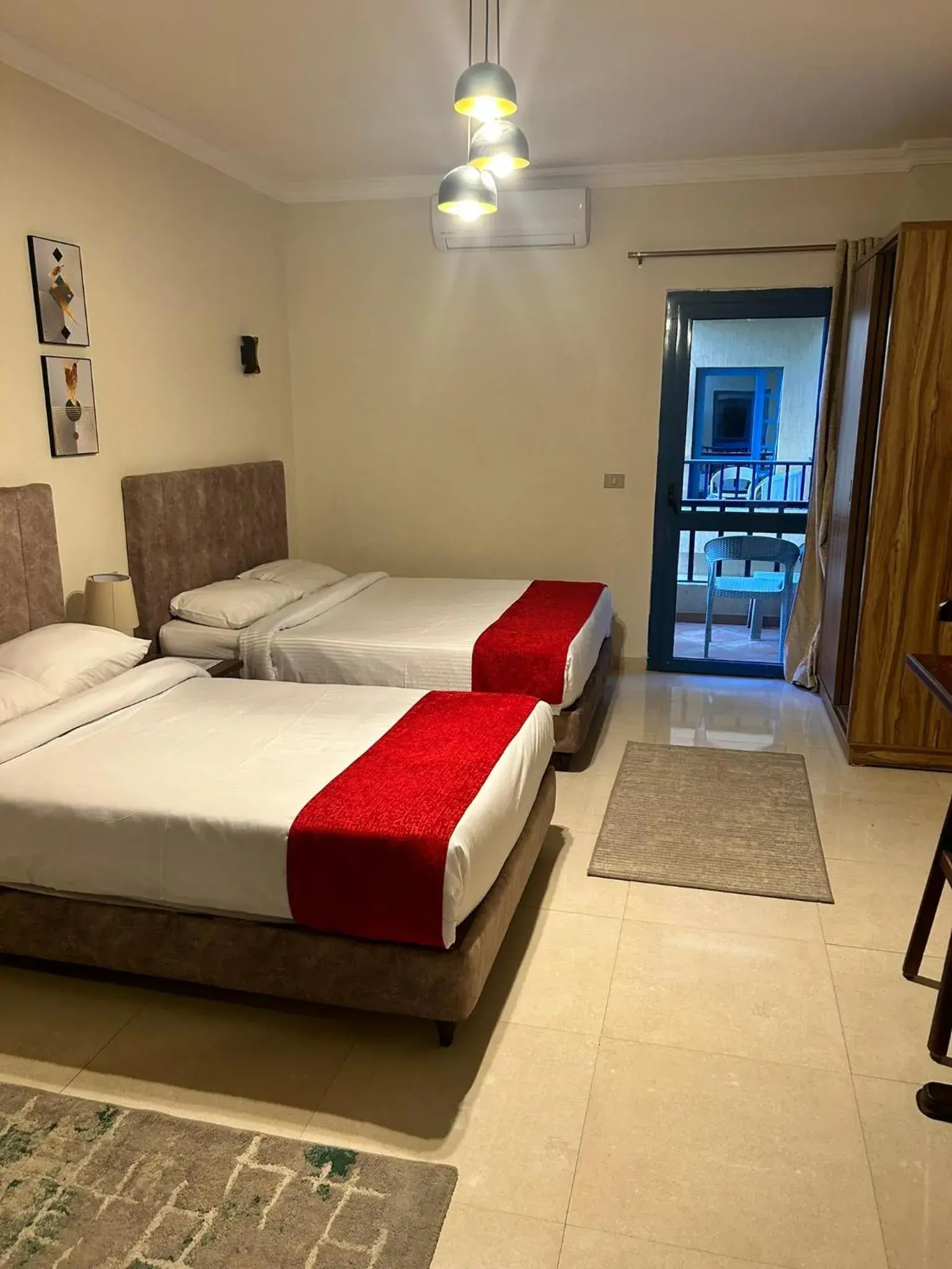 Deluxe Double or Twin Room with Pool Access - single occupancy in Cordoba Suites Deluxe Double or Twin Room with Pool Access - single occupancy in Cordoba Suites