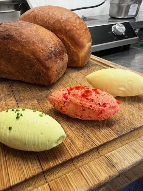 Food and drinks in The Marton Arms