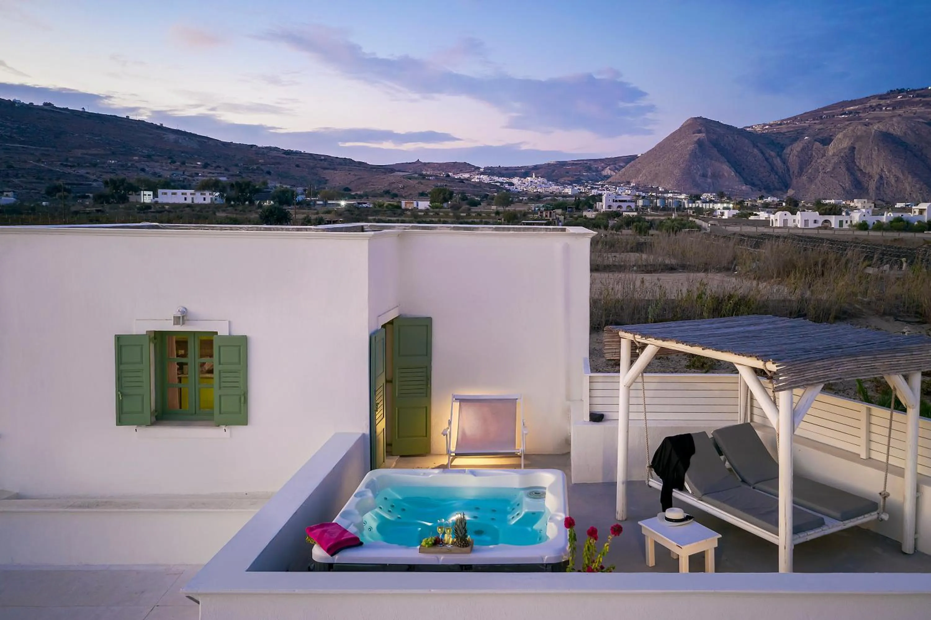 Hot Tub in Ambeli Apartments