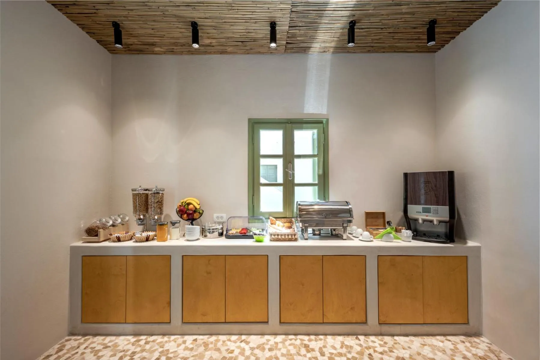 Buffet breakfast in Ambeli Apartments