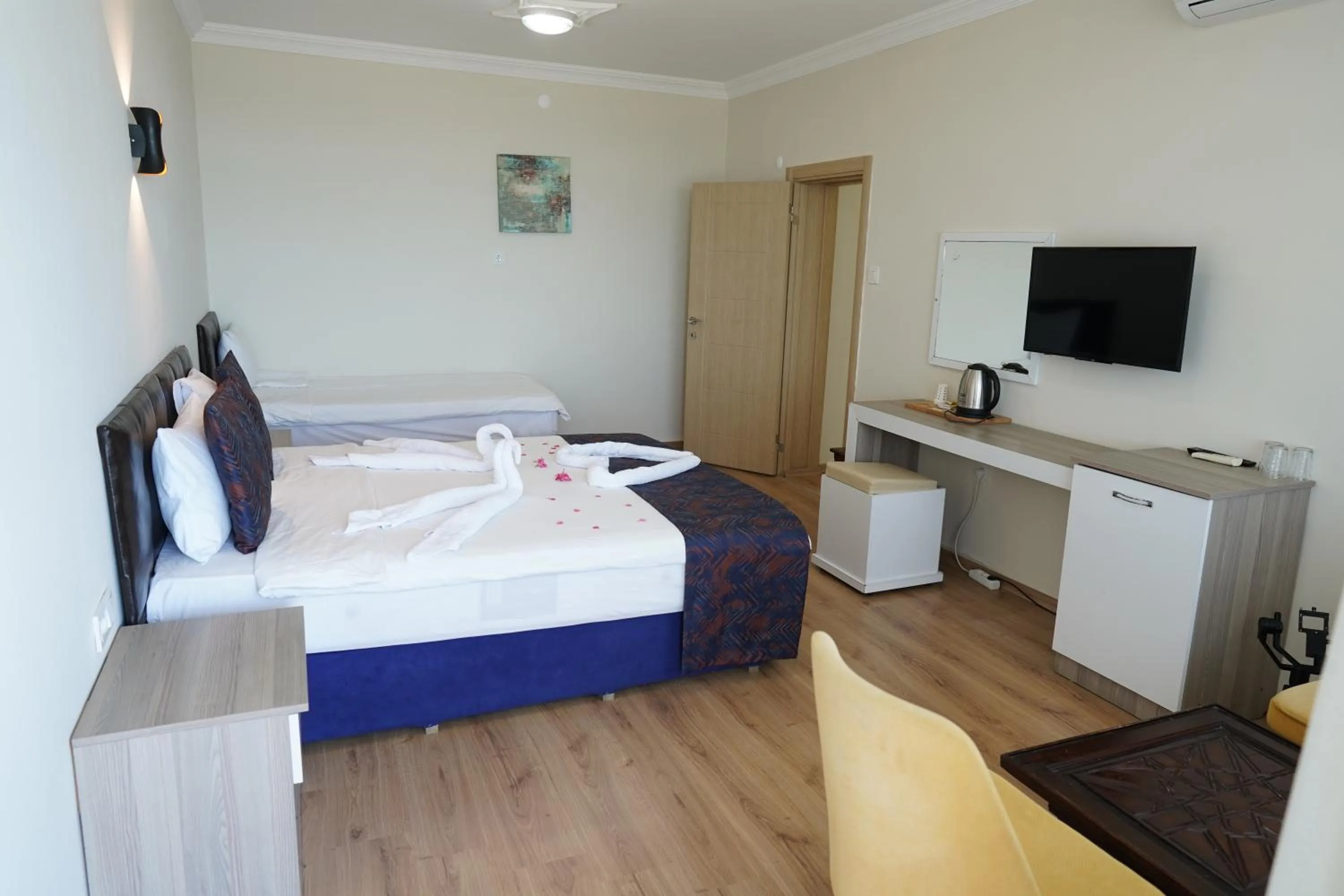 TV and multimedia, Bed in Inebolu Gardenya Hotel