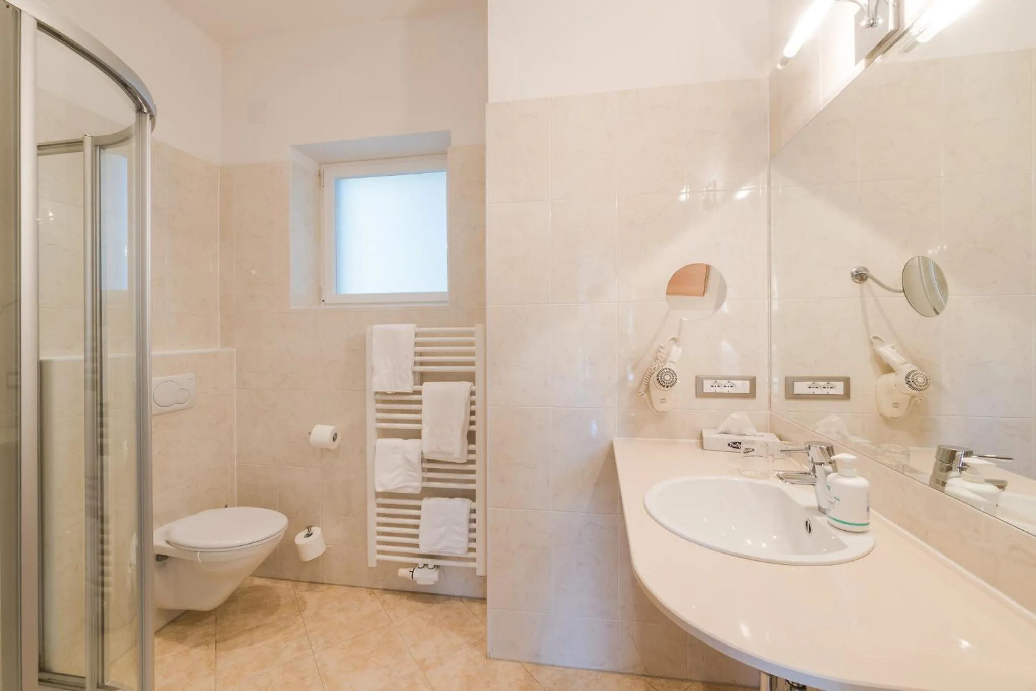 Shower in Hotel Wessobrunn